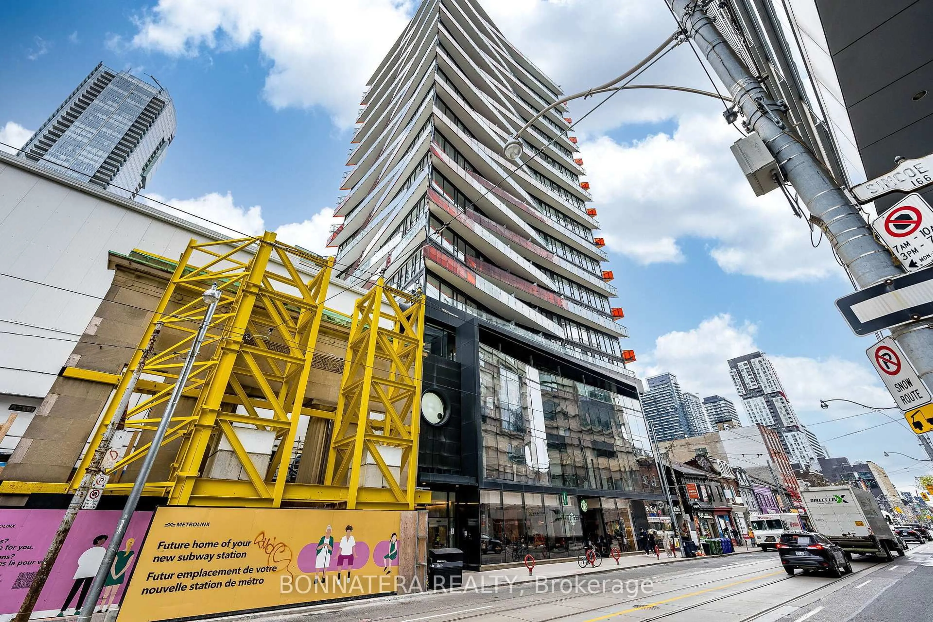 Unknown for 215 Queen St #1110, Toronto Ontario M5V 0P5
