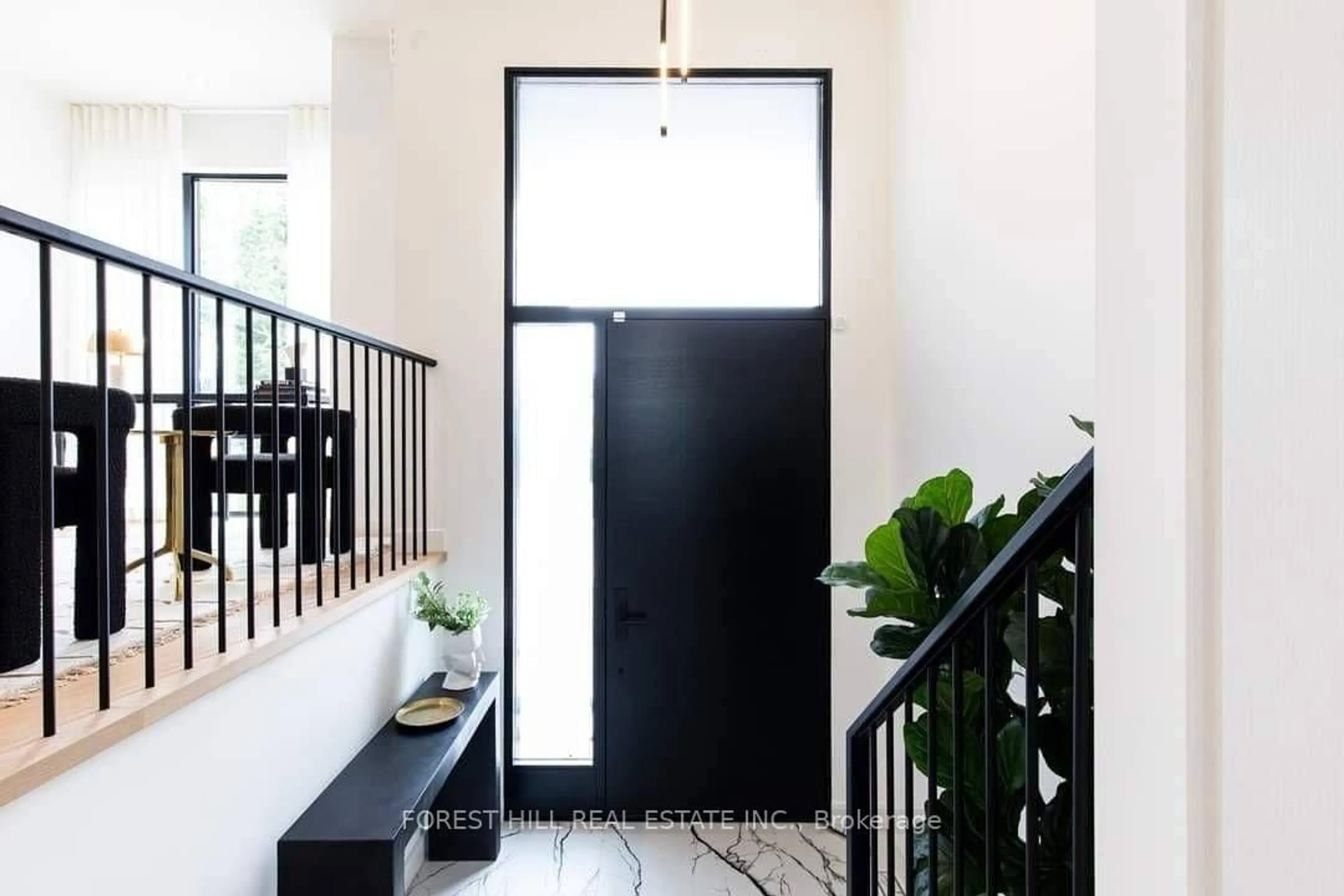 Indoor entryway for 433B Deloraine Ave, Toronto Ontario M5M 2B9
