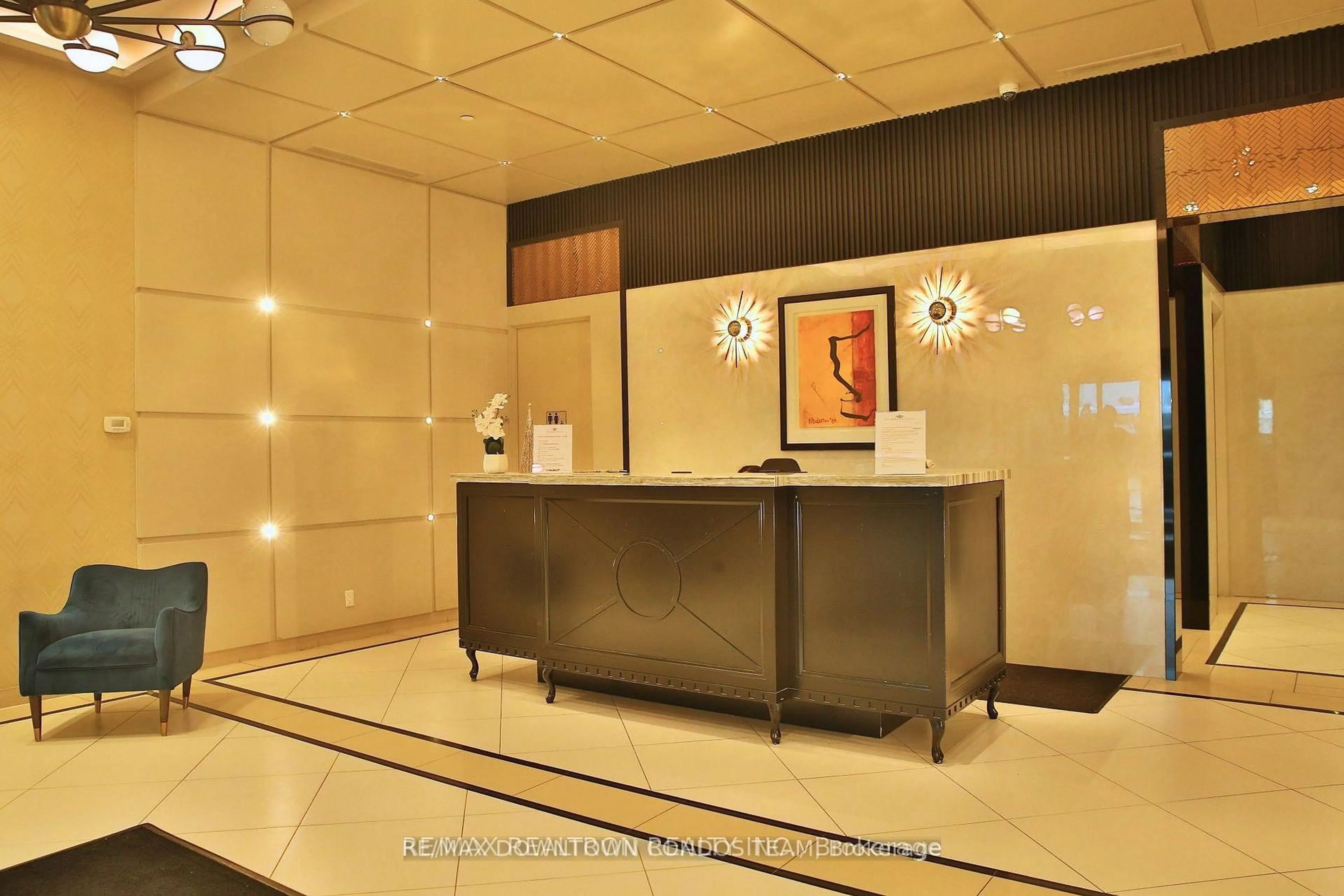 Lobby for 1486 Bathurst St #303, Toronto Ontario M5P 3G9