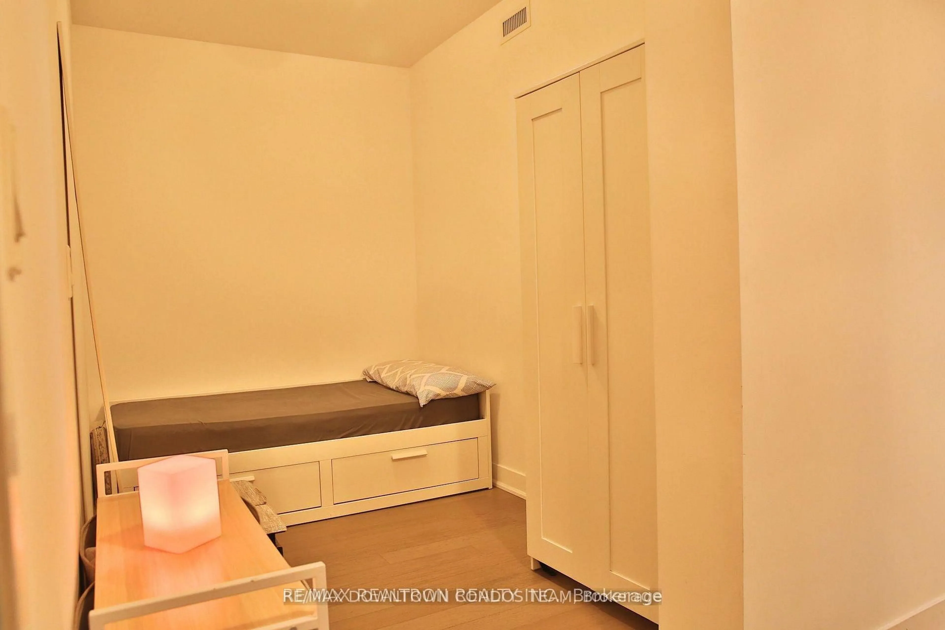 A pic of a room for 1486 Bathurst St #303, Toronto Ontario M5P 3G9