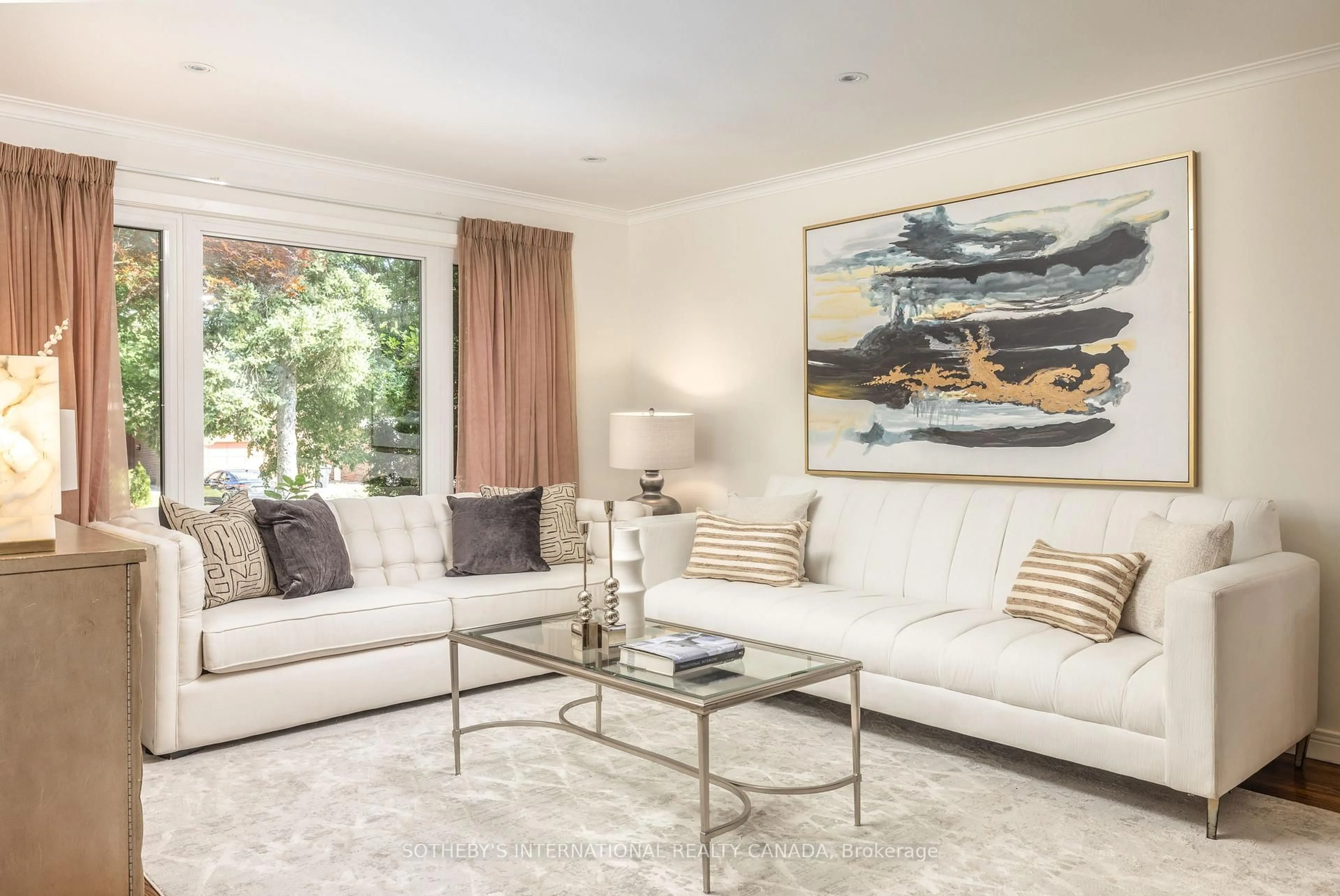 Living room with furniture, unknown for 25 Gossamer Ave, Toronto Ontario M2M 2X3