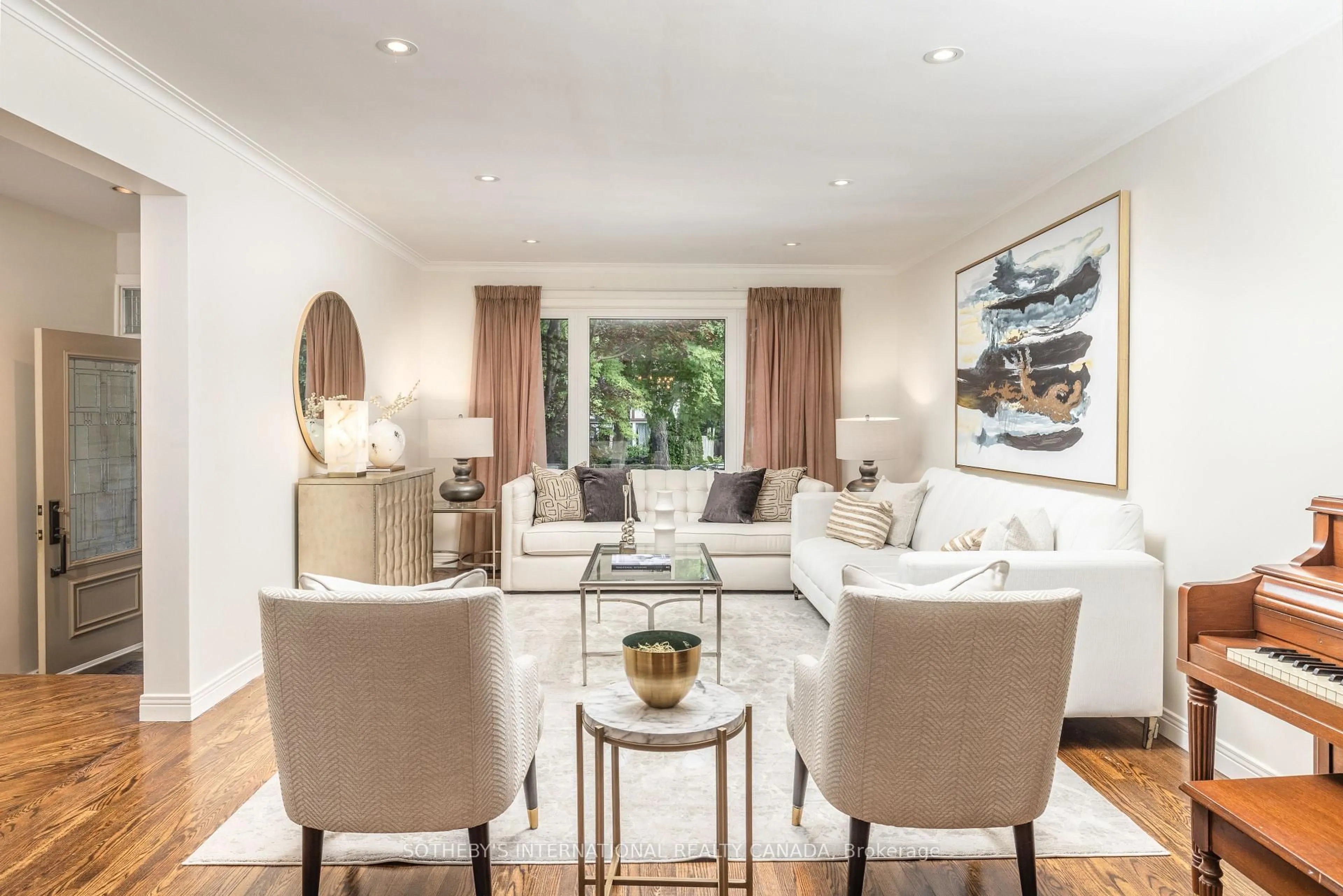 Living room with furniture, wood/laminate floor for 25 Gossamer Ave, Toronto Ontario M2M 2X3