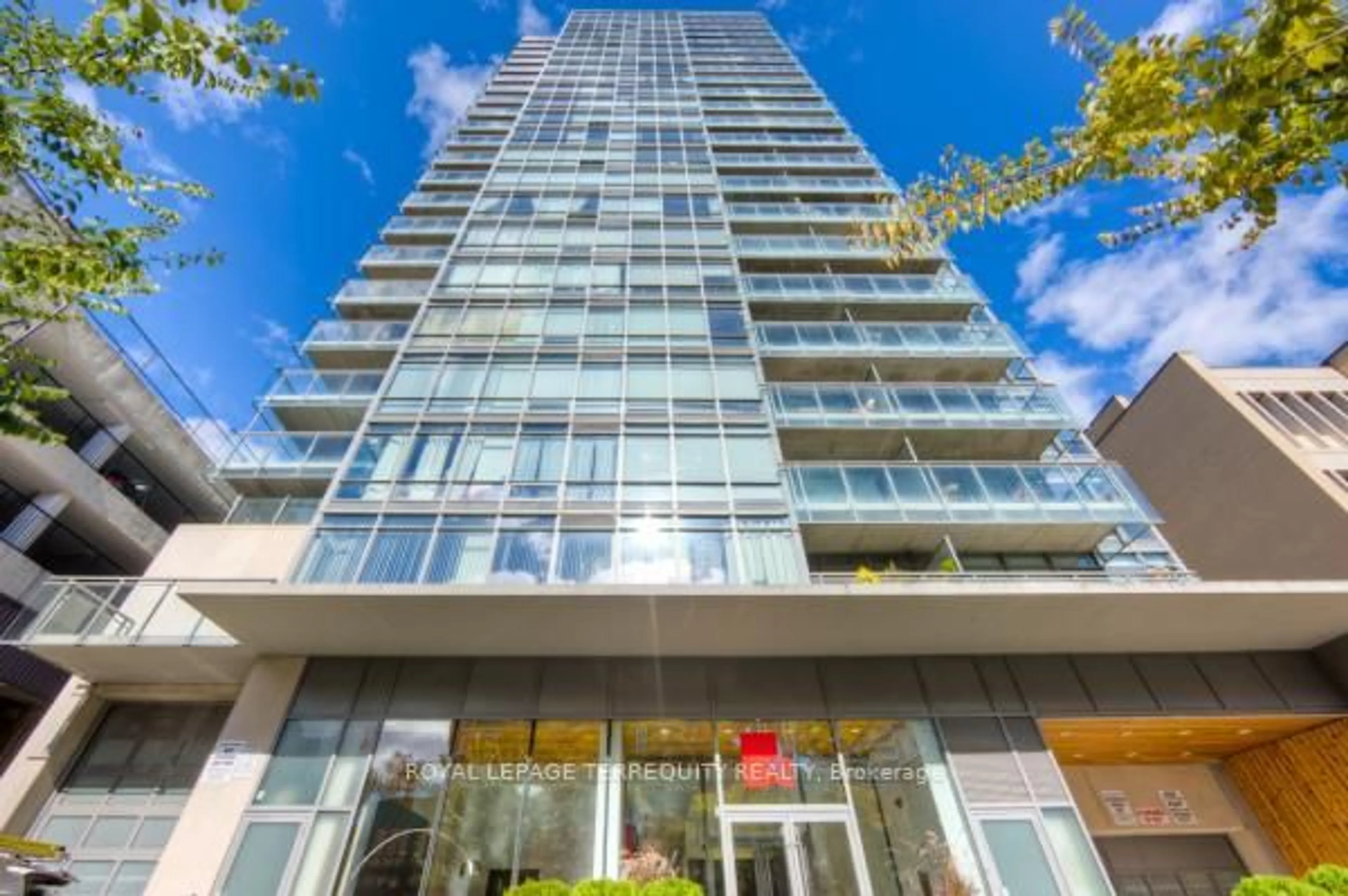 Indoor foyer for 22 Wellesley St #708, Toronto Ontario M4Y 1G3