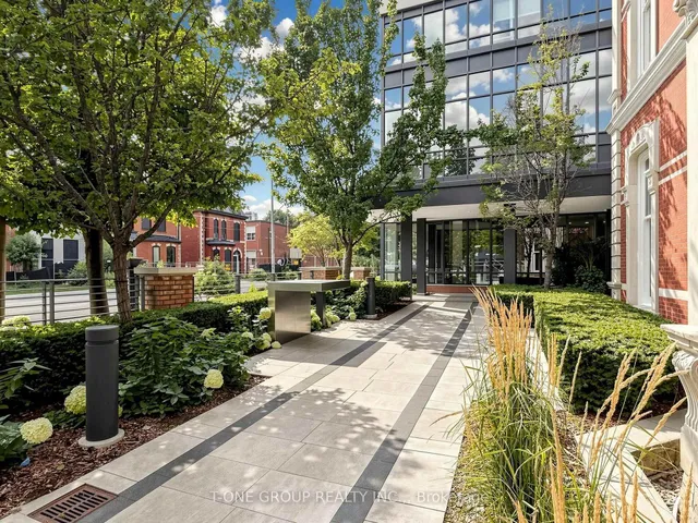 28 Linden St #1707, Toronto 3
