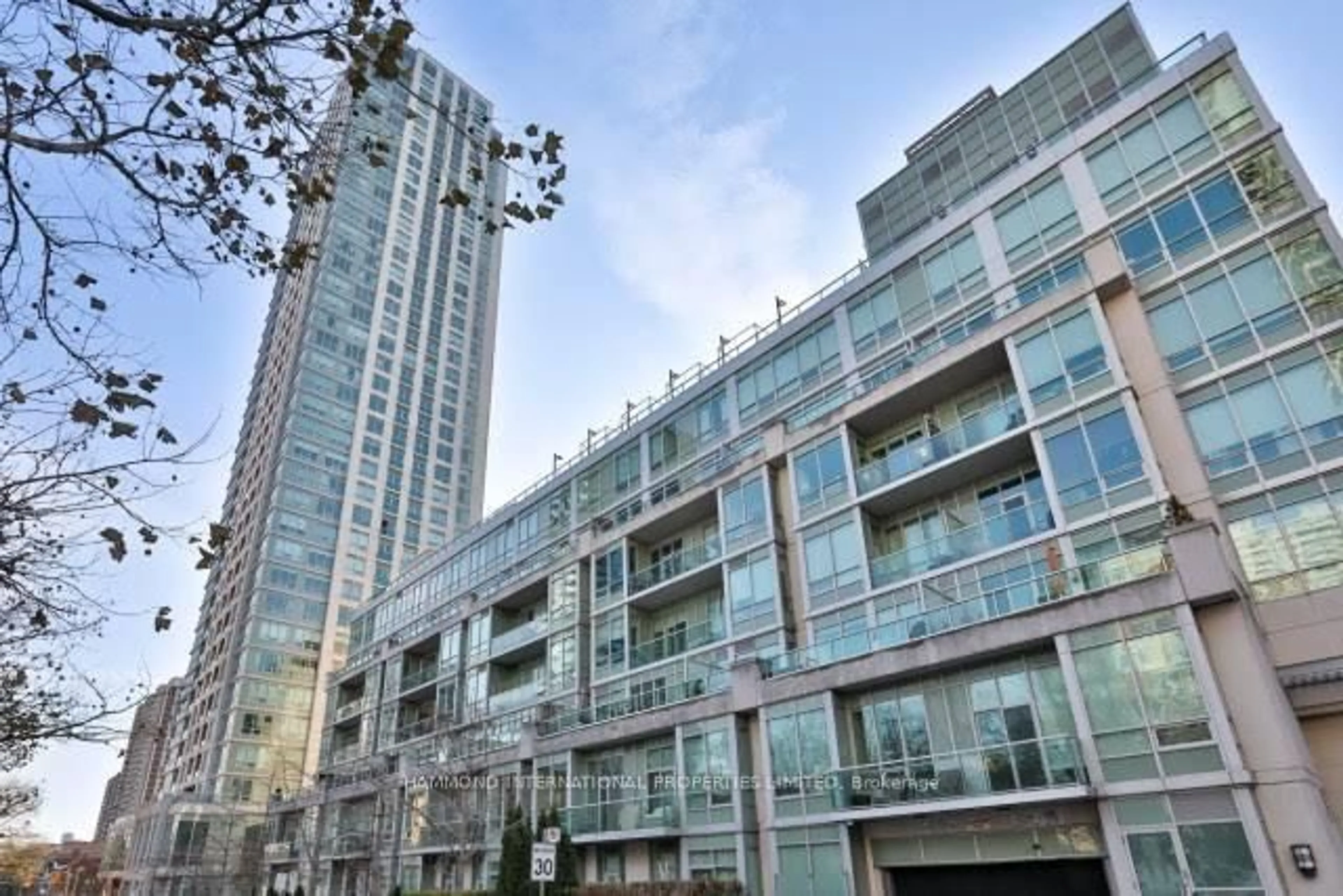 Patio, building for 120 Homewood Ave #2307, Toronto Ontario M4Y 2J3