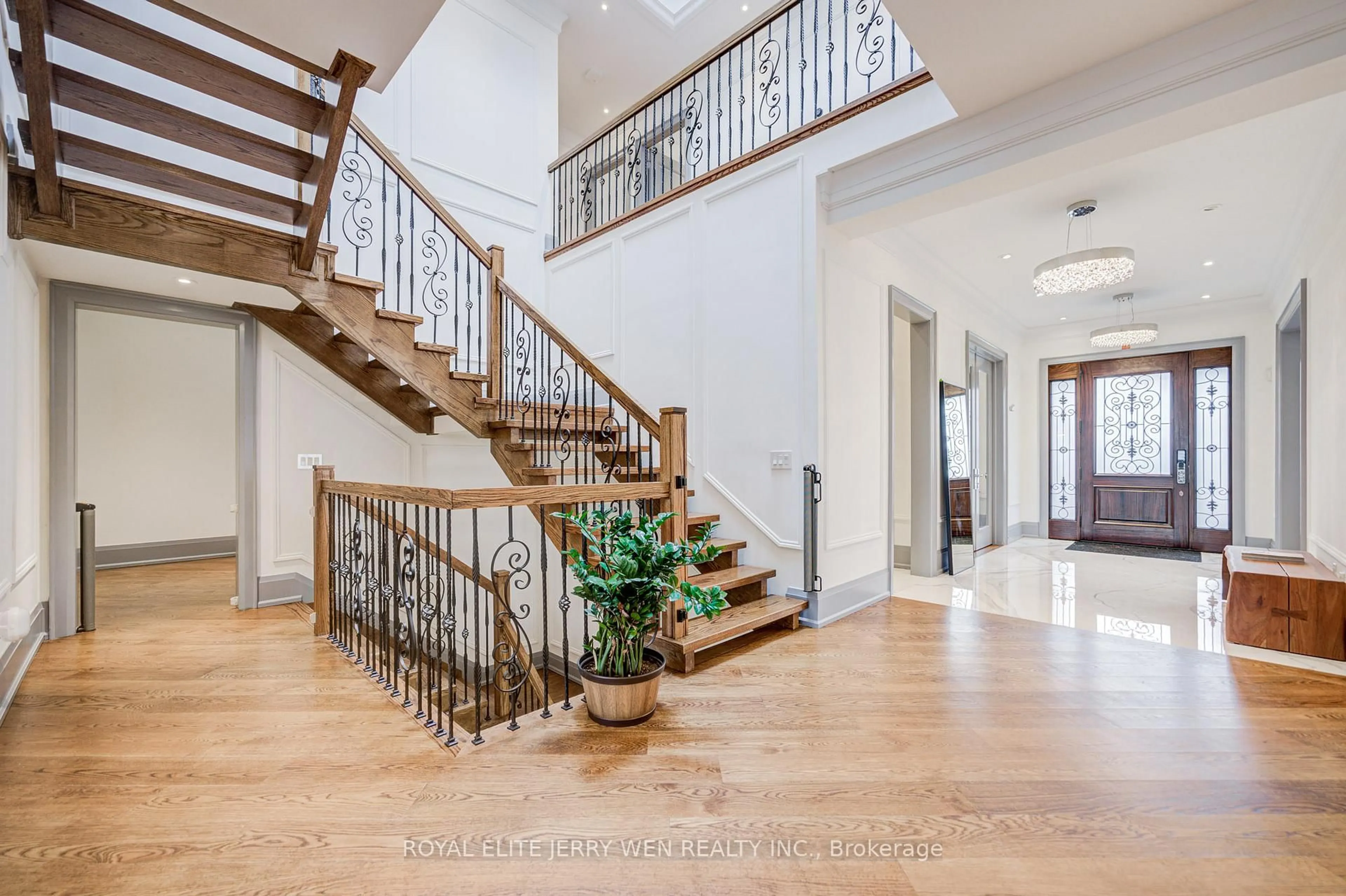 Unknown for 300 Upper Highland Cres, Toronto Ontario M2P 1V5