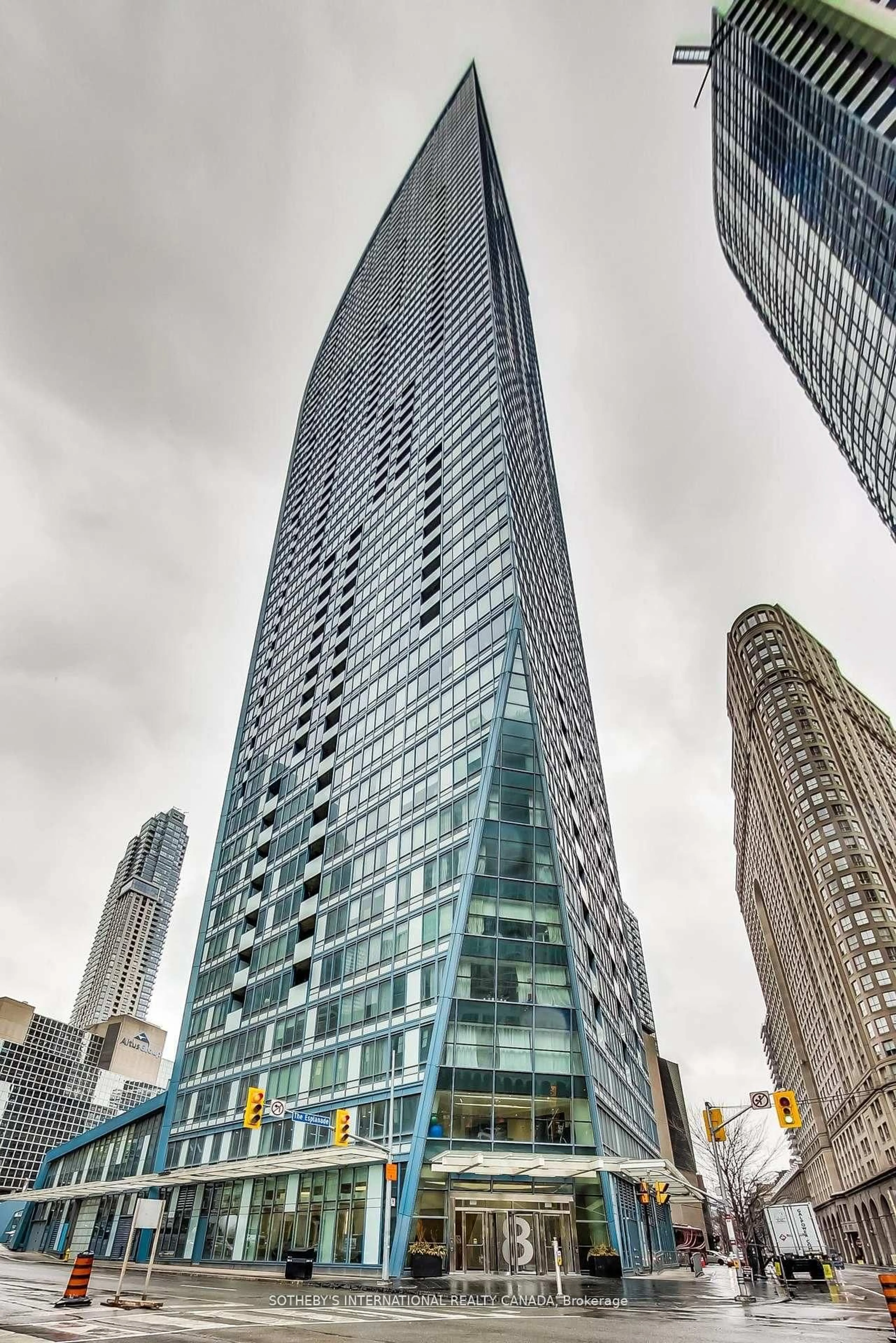 Unknown for 8 The Esplanade #5504, Toronto Ontario M5E 0A6