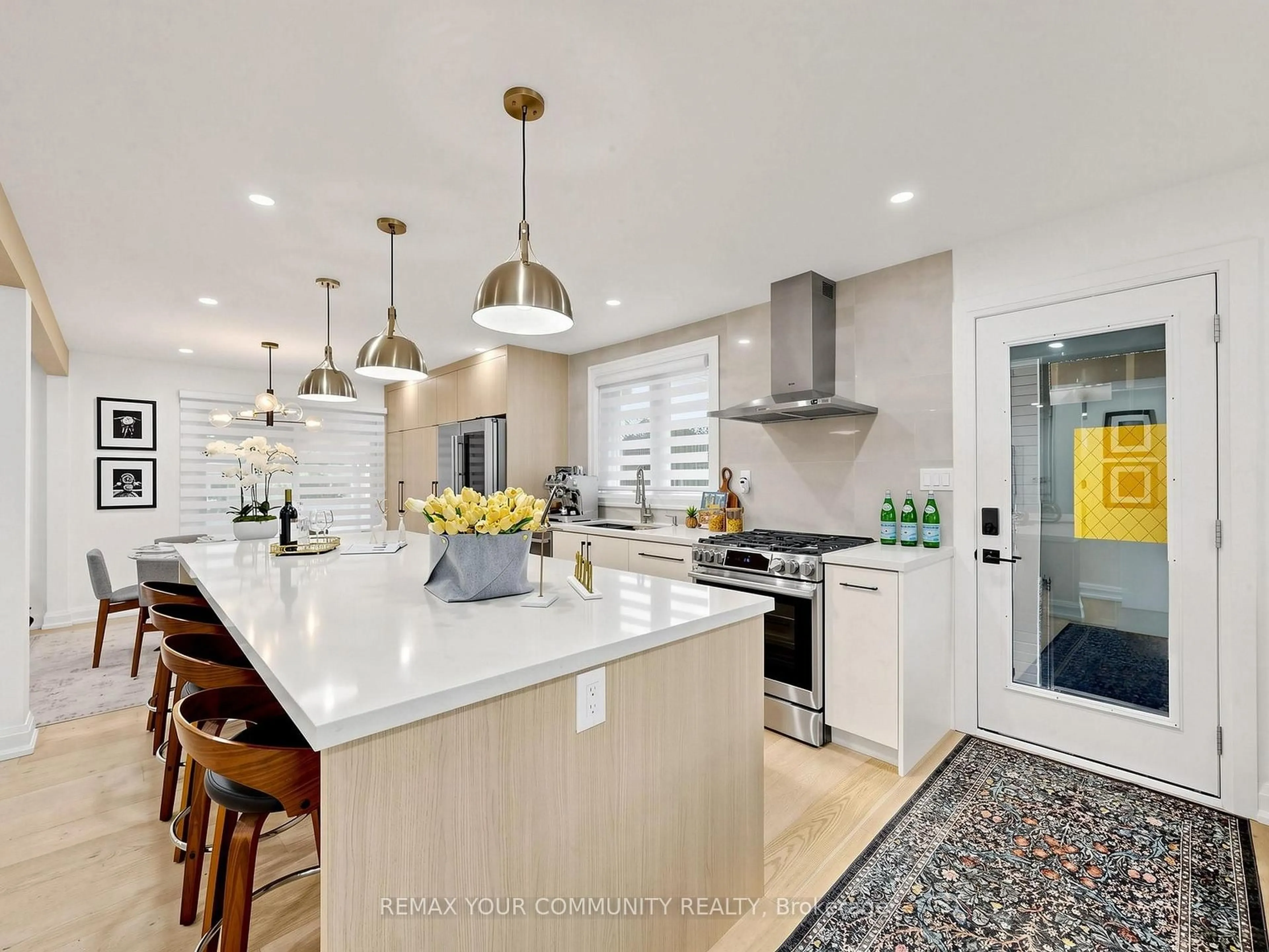Open concept kitchen, ceramic/tile floor for 299 Horsham Ave, Toronto Ontario M2R 1G5