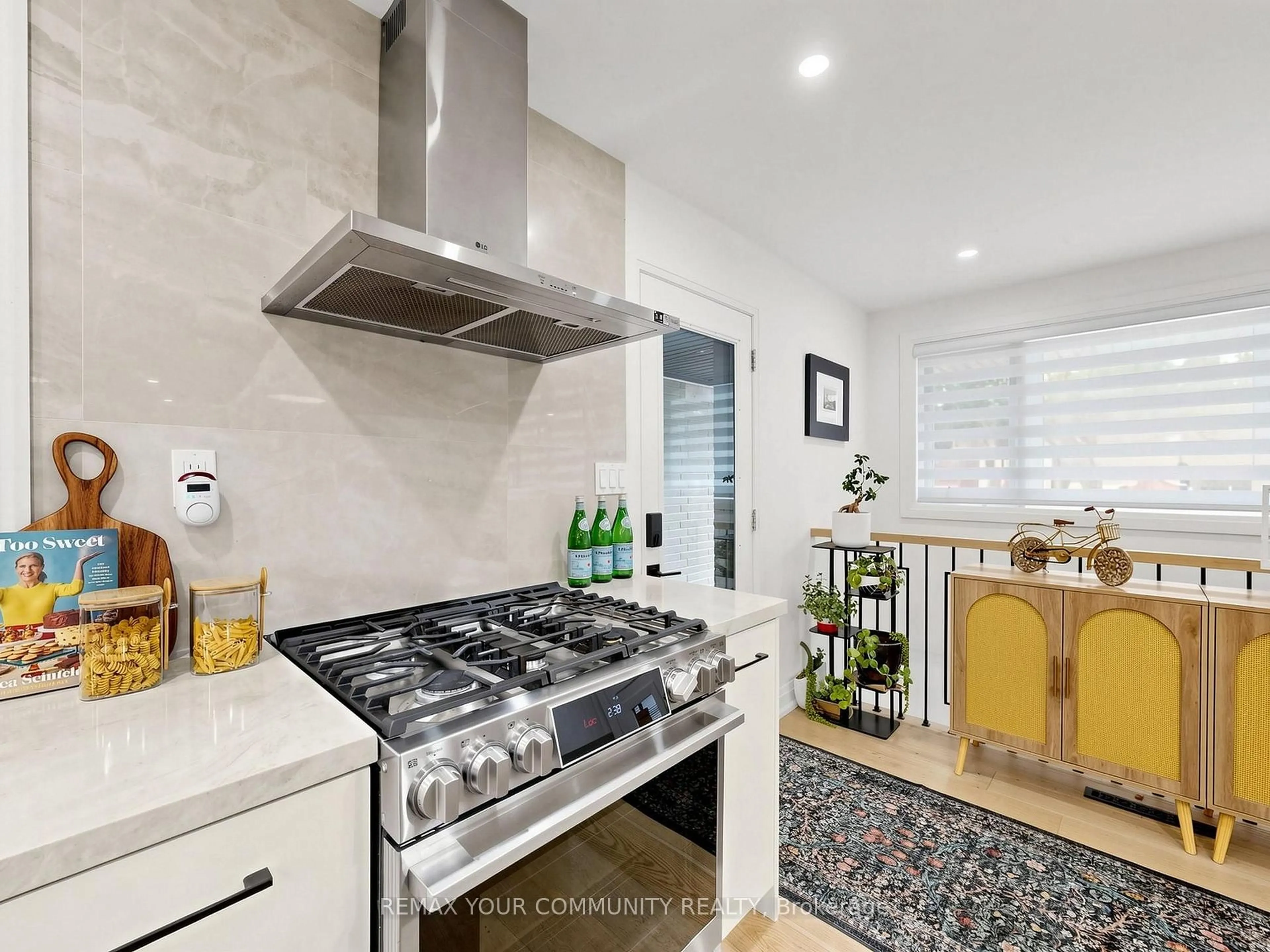 Contemporary kitchen, ceramic/tile floor for 299 Horsham Ave, Toronto Ontario M2R 1G5