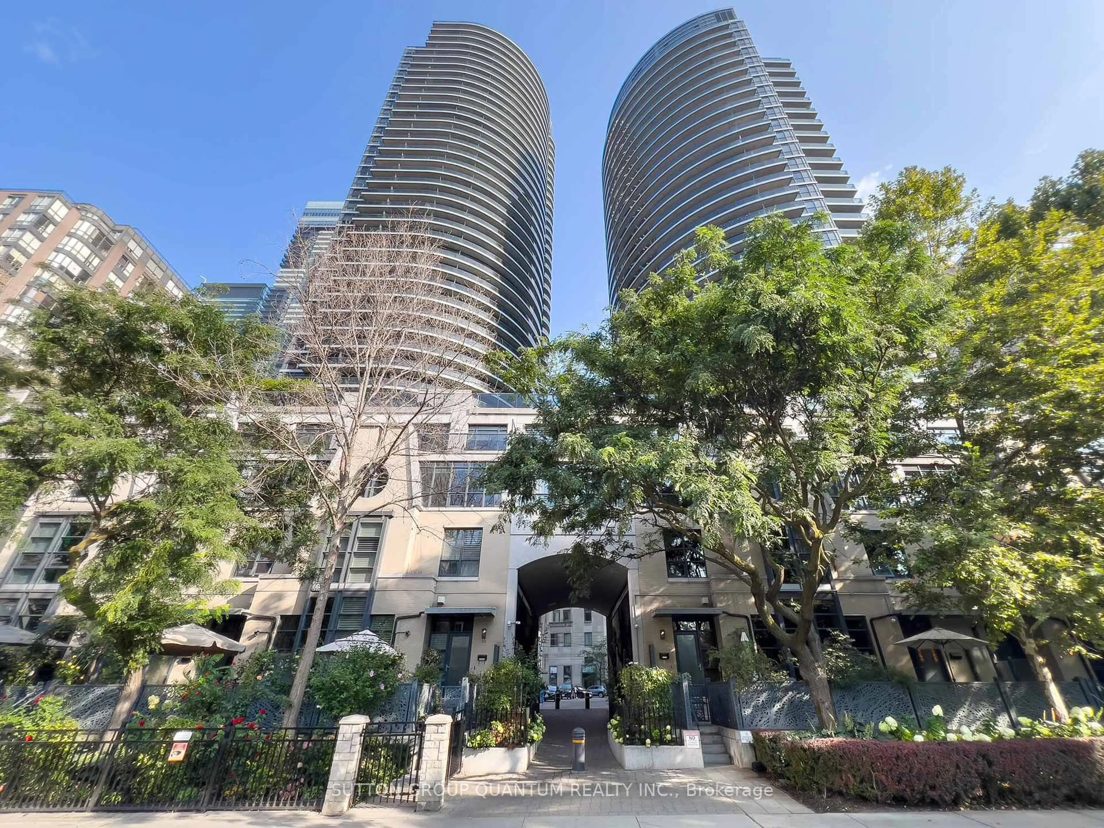 Unknown for 25 Carlton St #1811, Toronto Ontario M5B 1L4