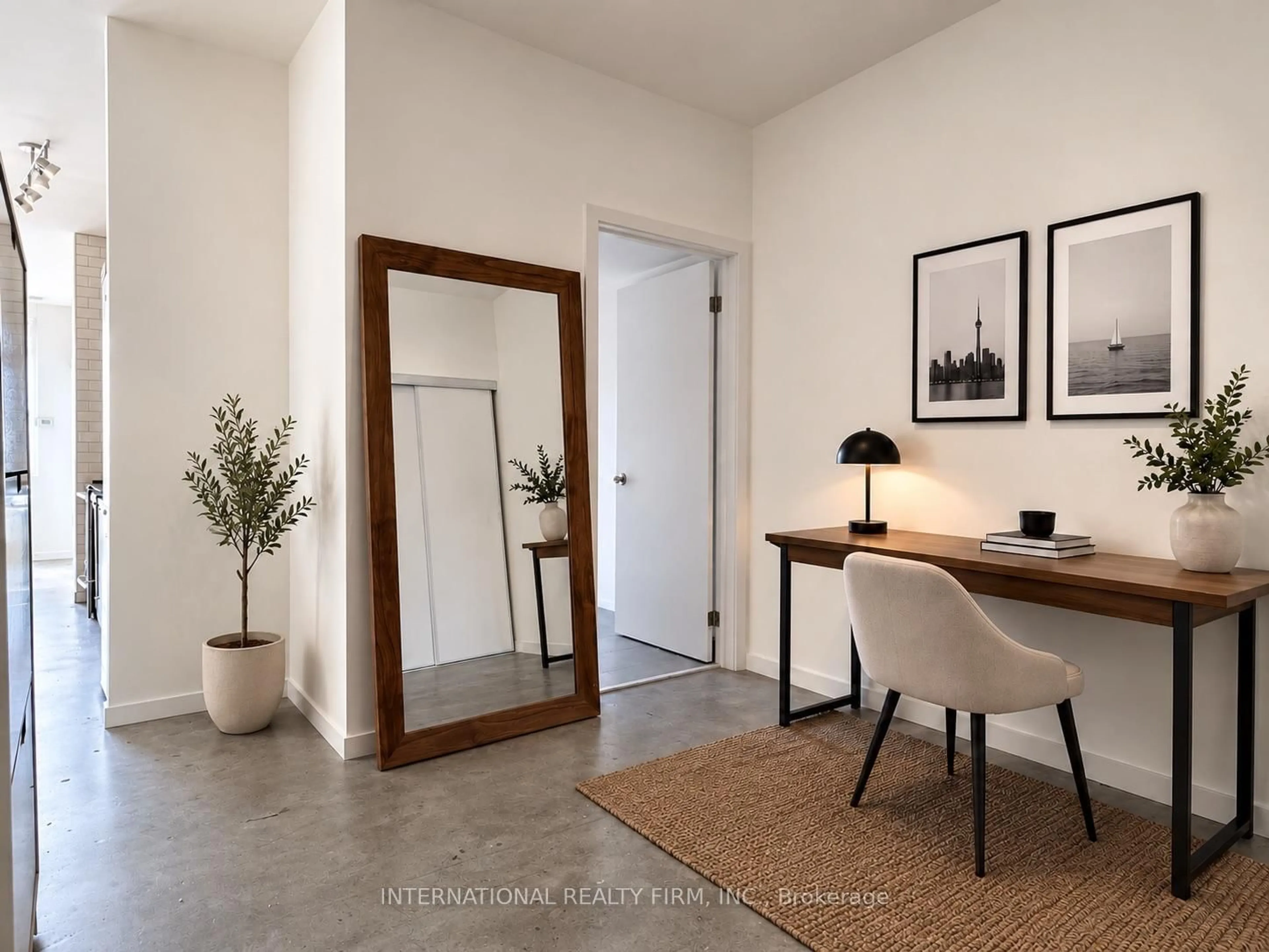Indoor entryway for 150 Sudbury St #1613, Toronto Ontario M6J 3S8