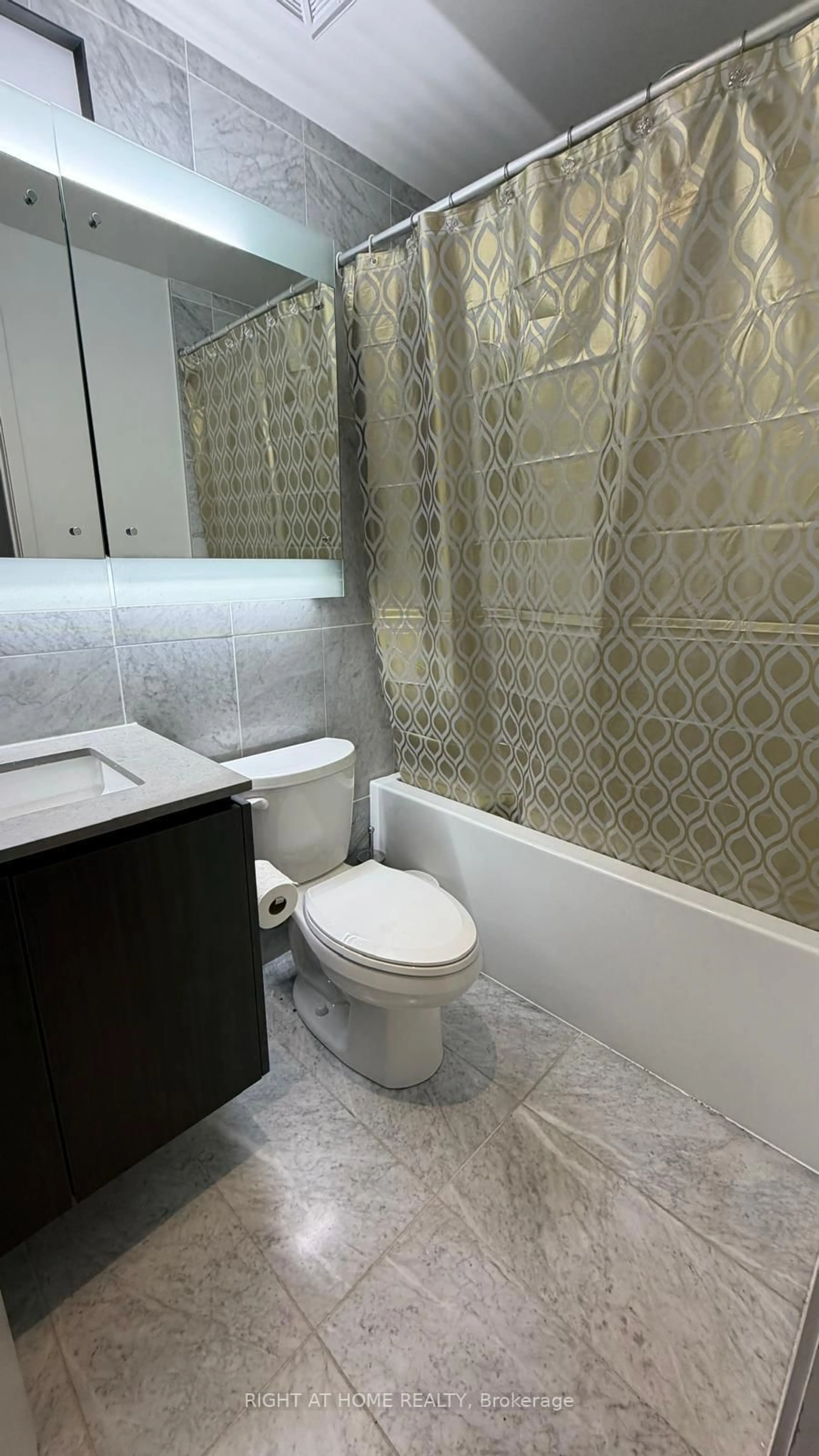 Standard bathroom, ceramic/tile floor for 115 McMahon Dr #1005, Toronto Ontario M2K 0E3