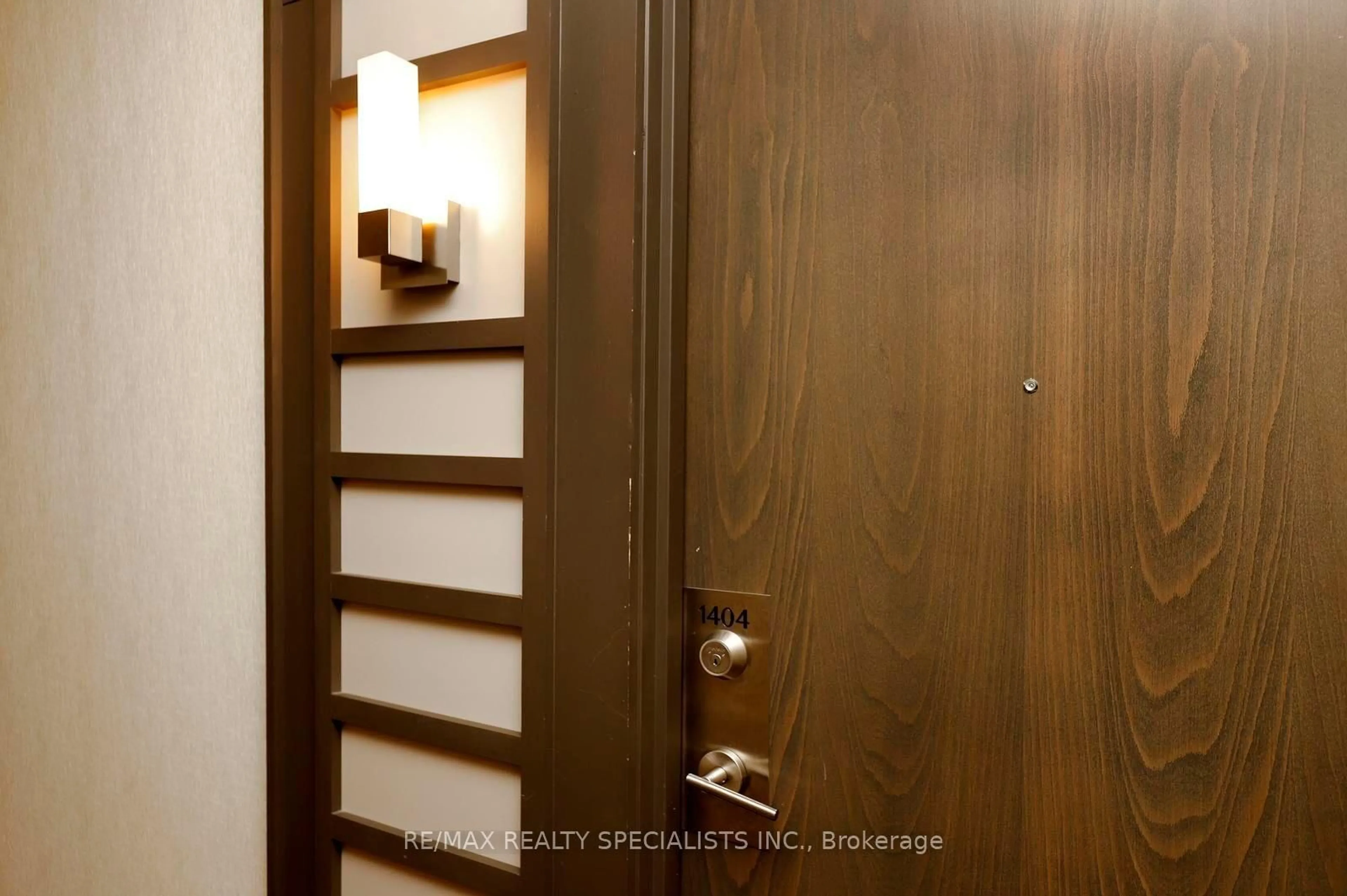 Indoor entryway for 181 Wynford Dr #1404, Toronto Ontario M3C 0C6