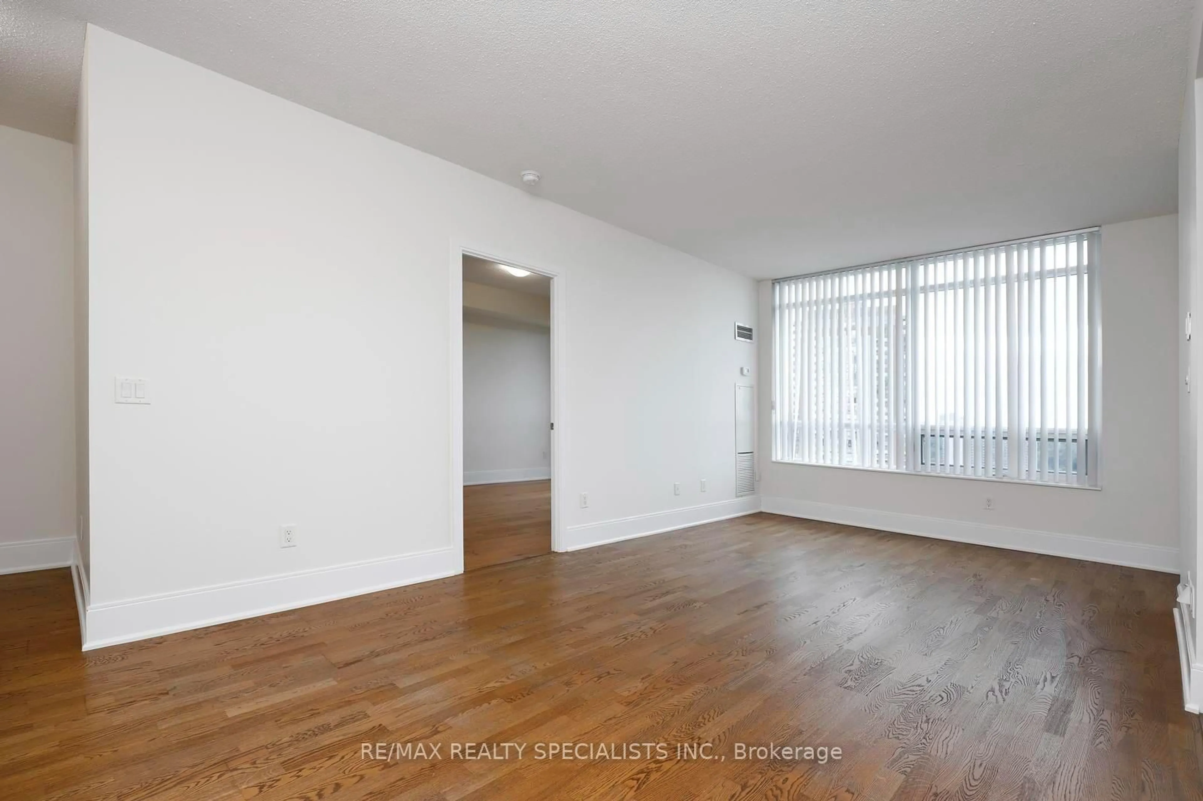 A pic of a room for 181 Wynford Dr #1404, Toronto Ontario M3C 0C6