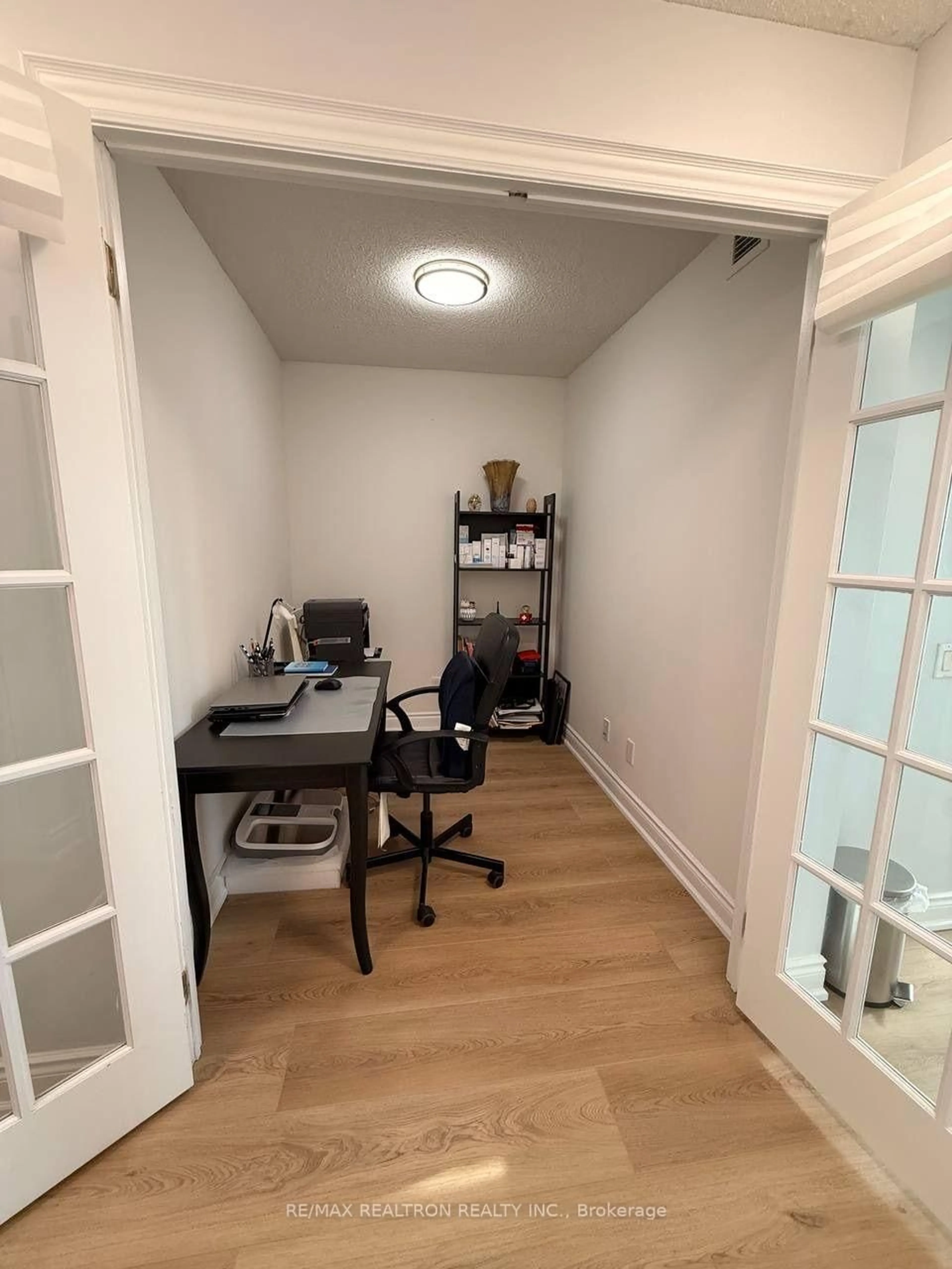 A pic of a room for 10 Northtown Way #2409, Toronto Ontario M2N 7L4