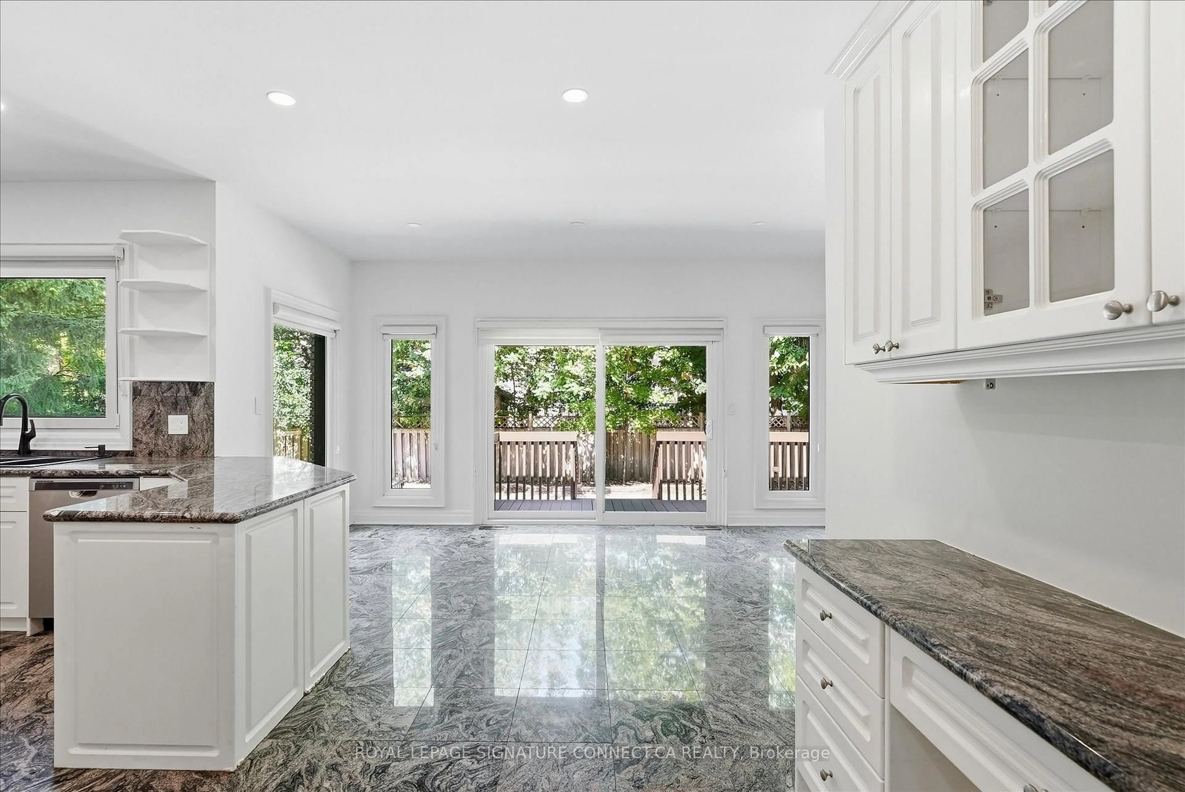 Open concept kitchen, ceramic/tile floor for 6 Lailey Cres, Toronto Ontario M2N 4G9
