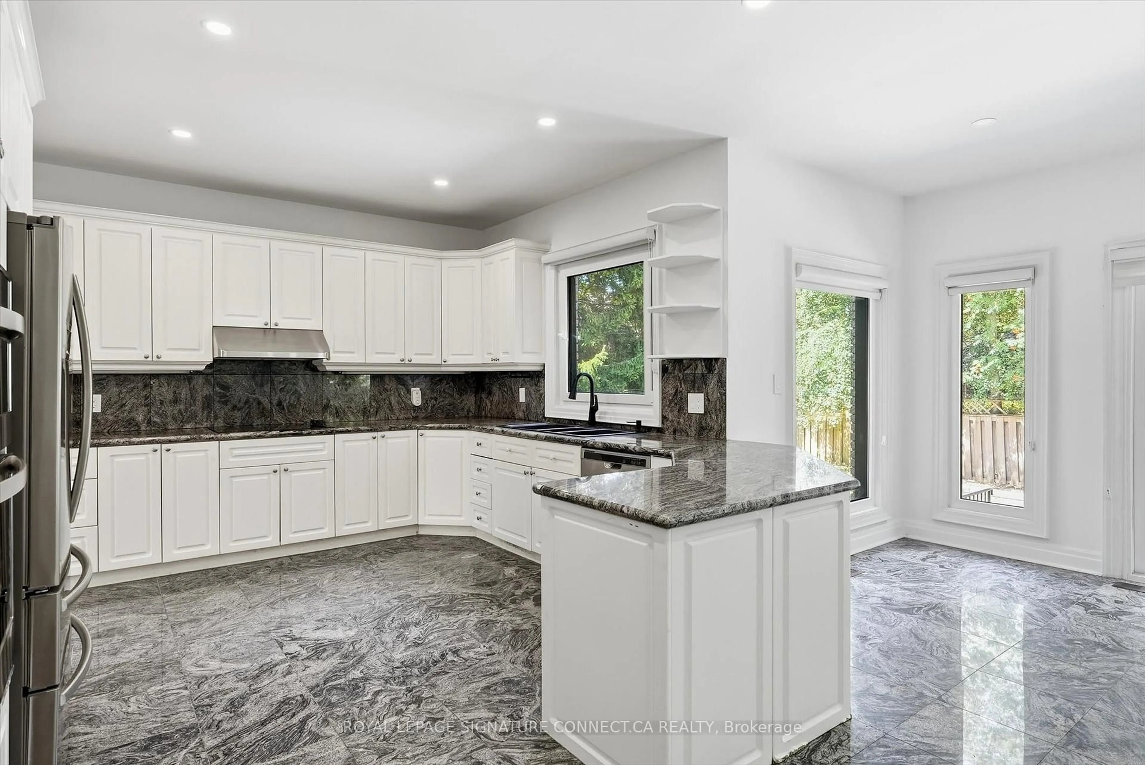 Contemporary kitchen, ceramic/tile floor for 6 Lailey Cres, Toronto Ontario M2N 4G9