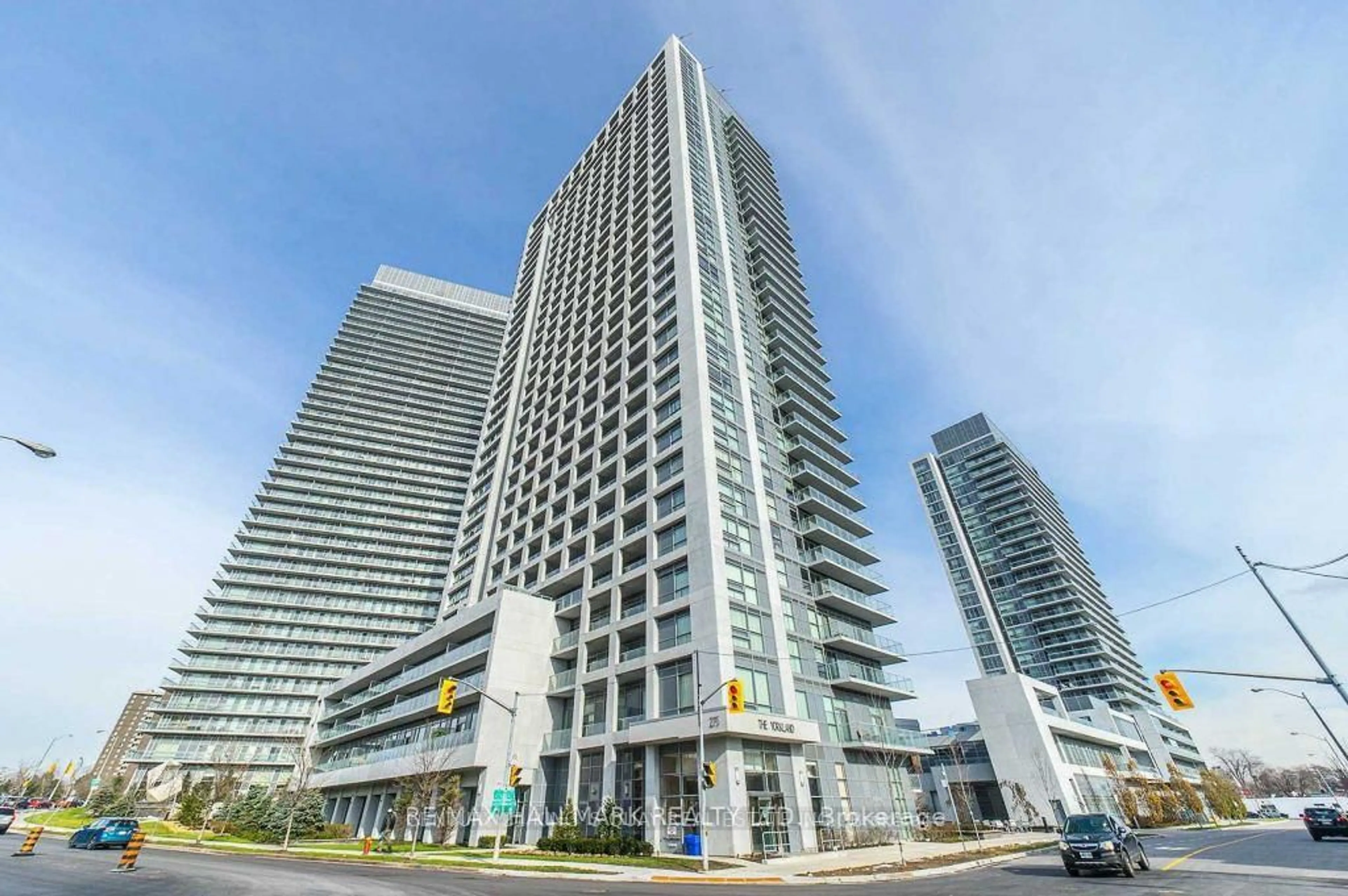 Indoor foyer for 275 Yorkland Rd #802, Toronto Ontario M2J 0B4