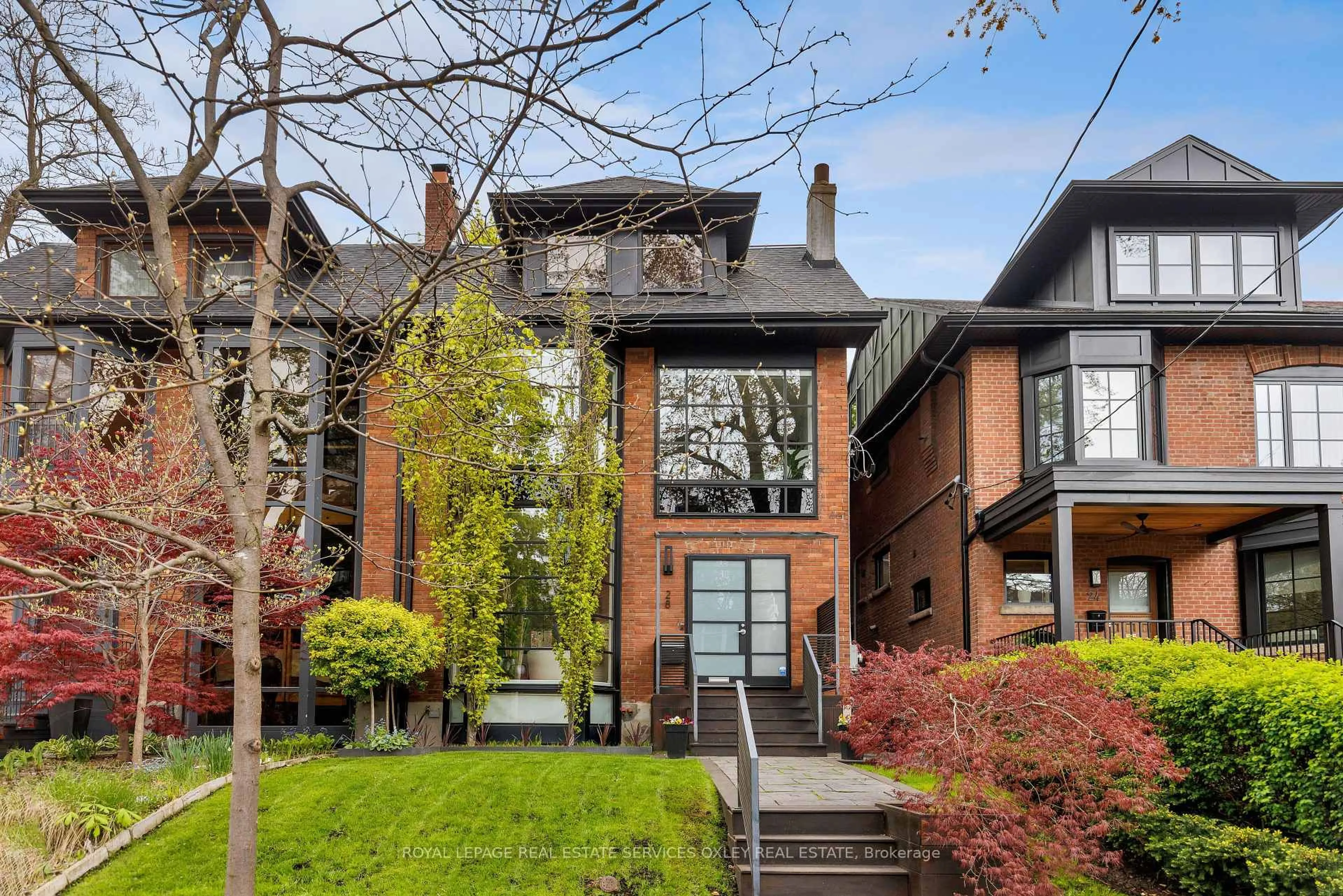 Home with brick exterior material, street for 28 Roxborough St, Toronto Ontario M5R 1T8