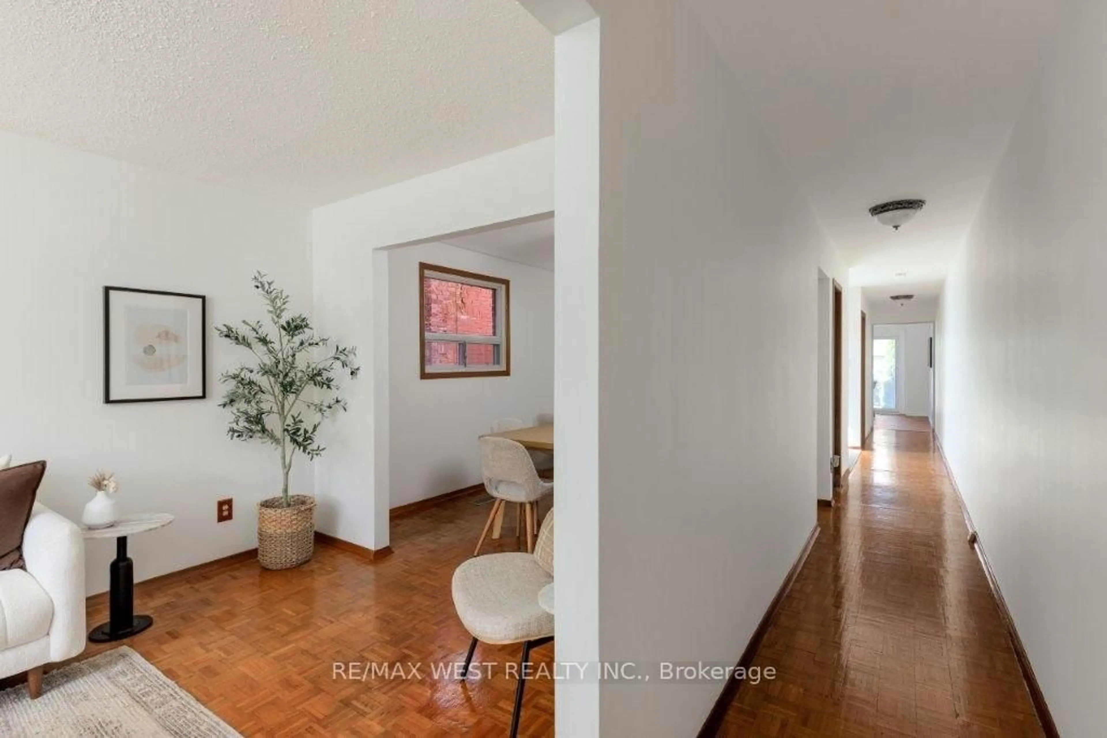 Indoor entryway for 214 Markham St, Toronto Ontario M6J 2G6