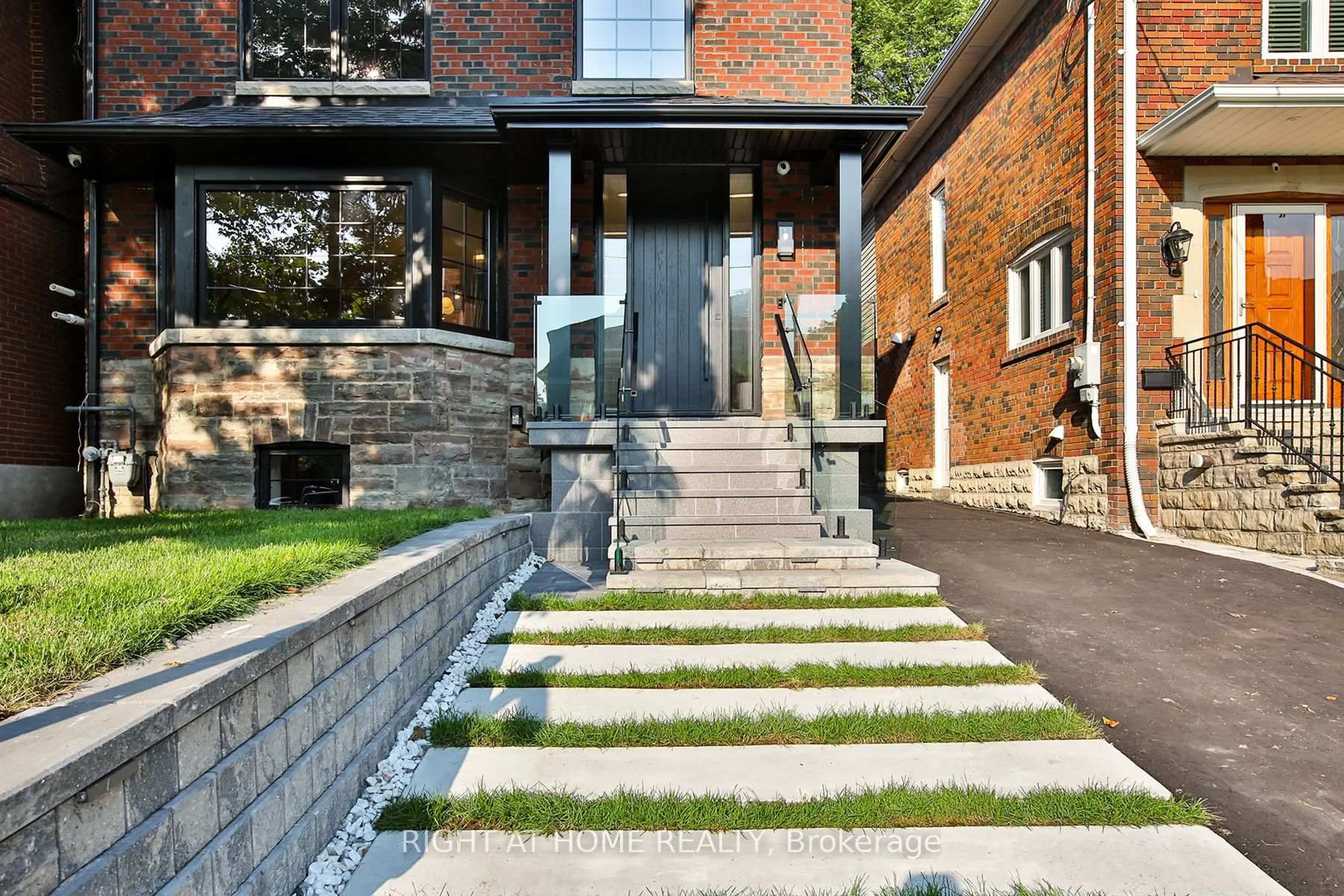Home with brick exterior material, street for 106 Eastbourne Ave, Toronto Ontario M5P 2G3