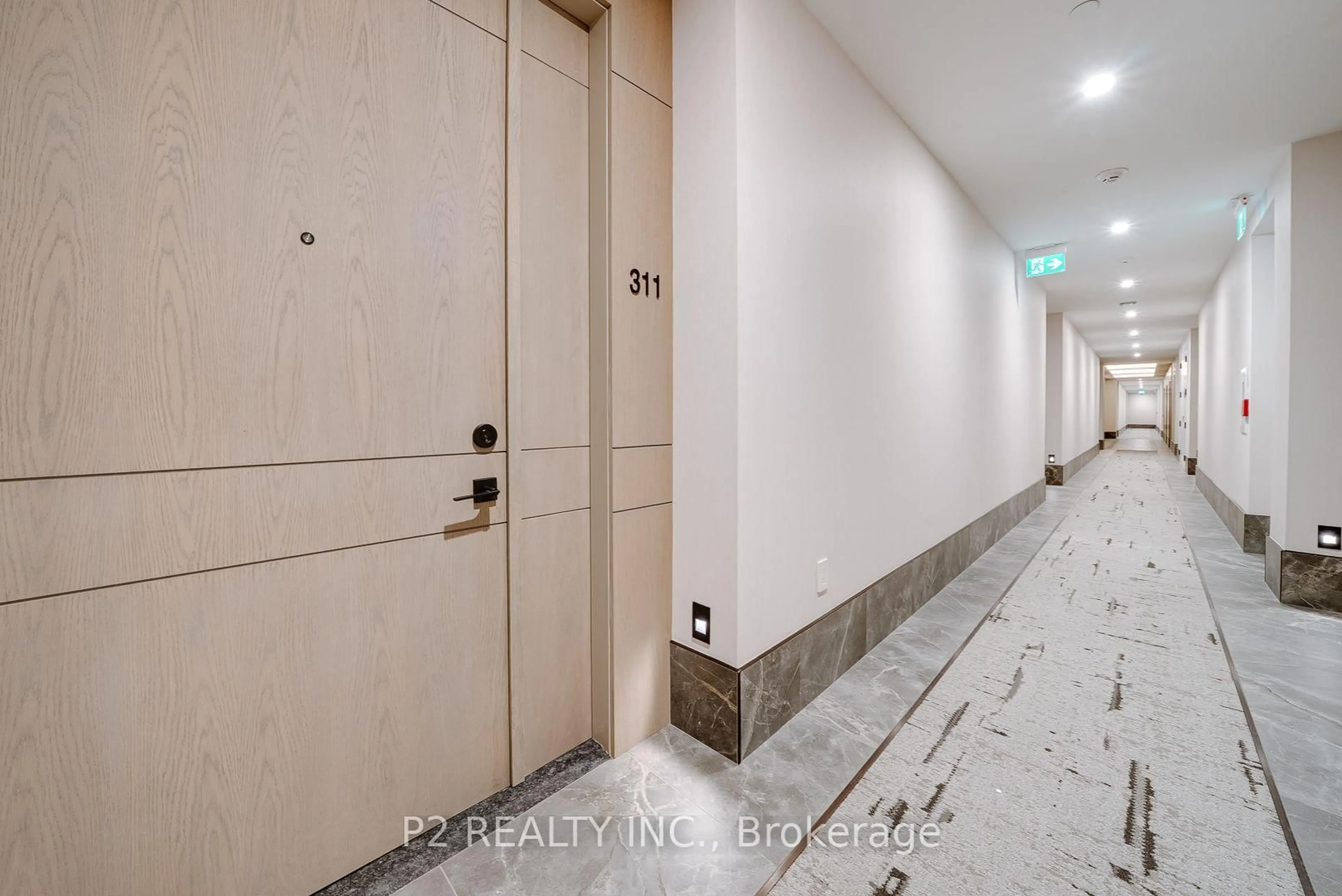 Indoor foyer for 2 Forest Hill Rd #311, Toronto Ontario M4V 2L3