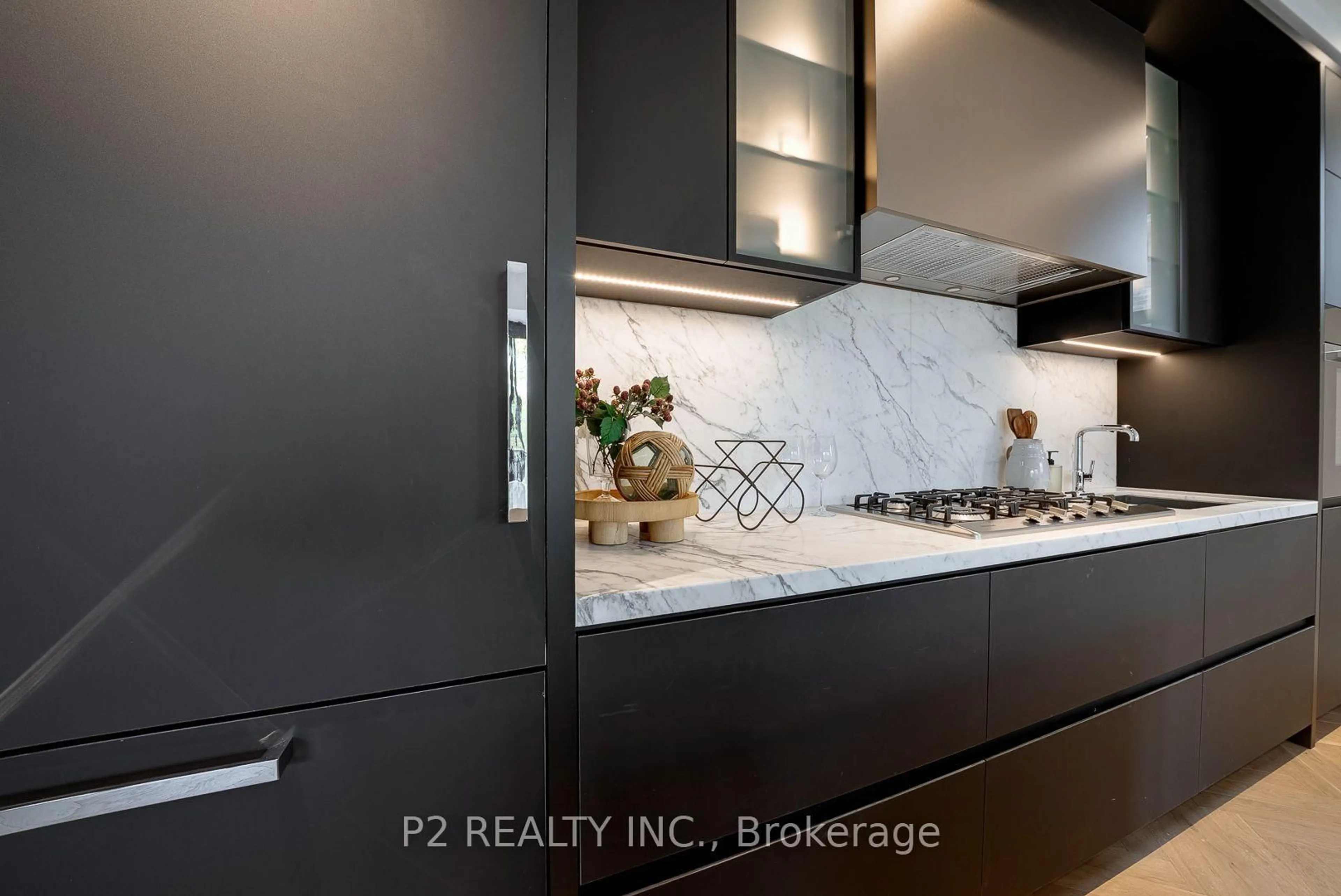 Contemporary kitchen, ceramic/tile floor for 2 Forest Hill Rd #311, Toronto Ontario M4V 2L3