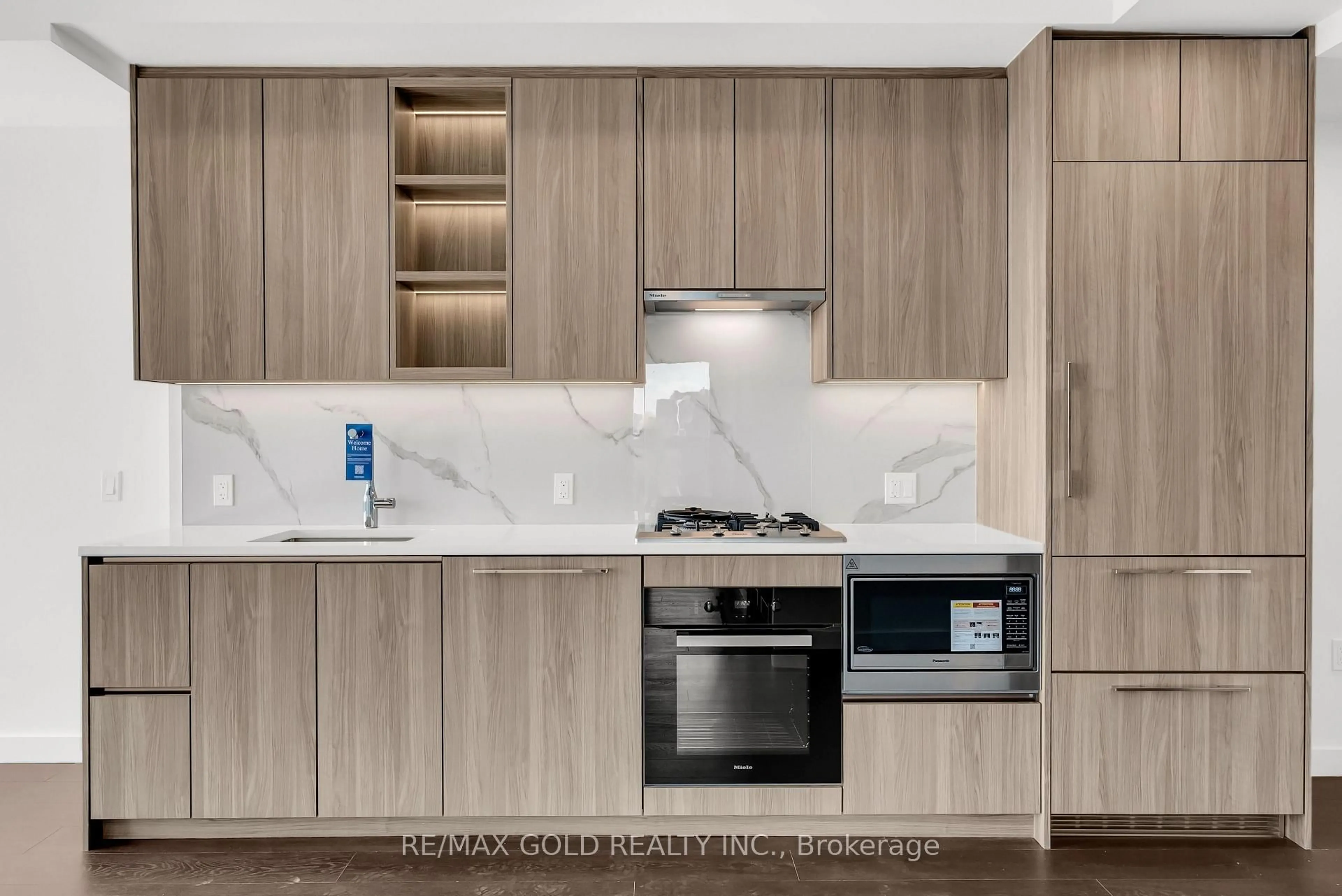 Standard kitchen, wood/laminate floor for 2315 Esther Shiner Blvd, Toronto Ontario M2K 0J6