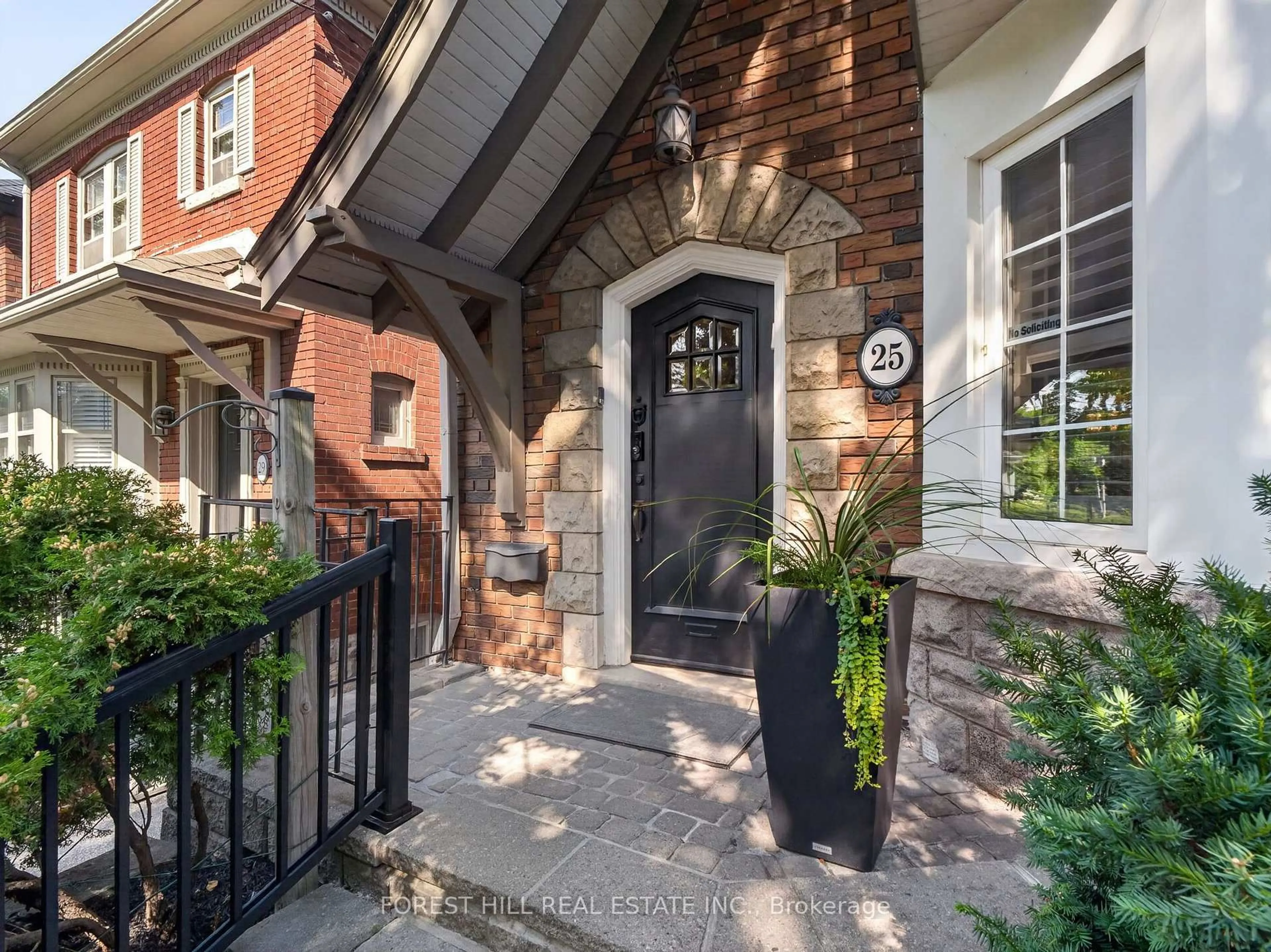 Home with brick exterior material, street for 25 Castlewood Rd, Toronto Ontario M5N 2L1