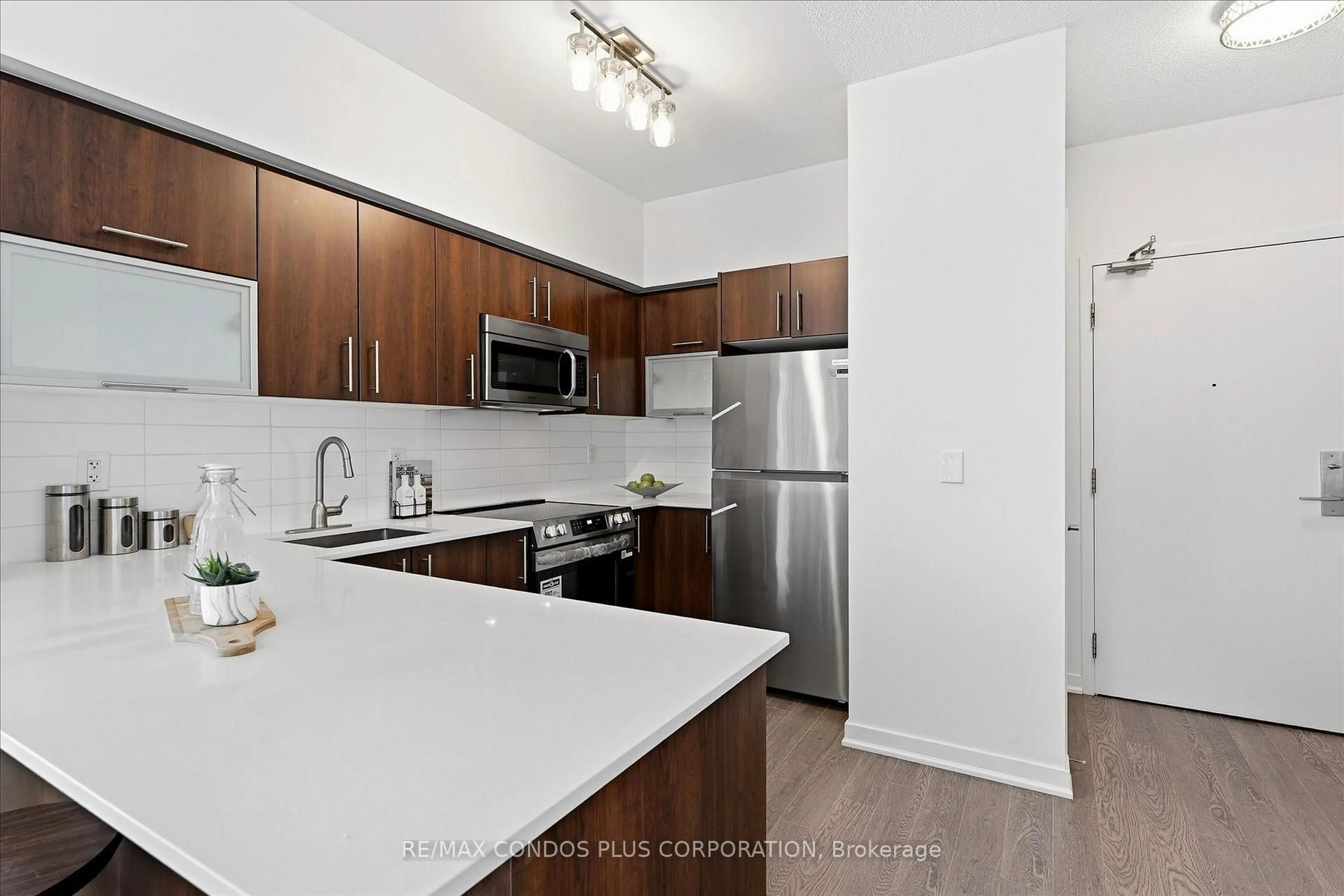 Standard kitchen, unknown for 55 East Liberty St #702, Toronto Ontario M6K 3P9