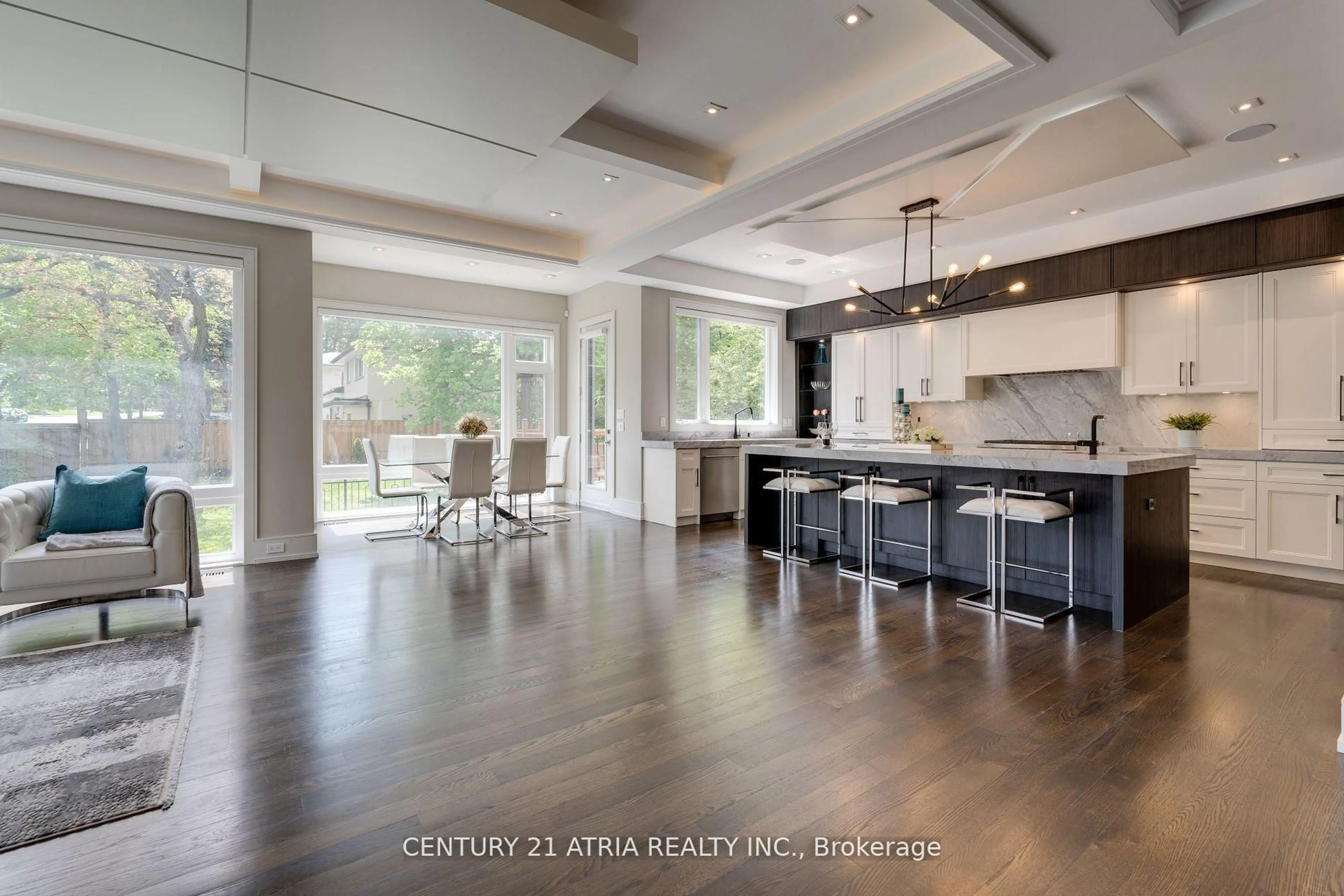 Open concept kitchen, ceramic/tile floor for 225 Northwood Dr, Toronto Ontario M2M 2K5