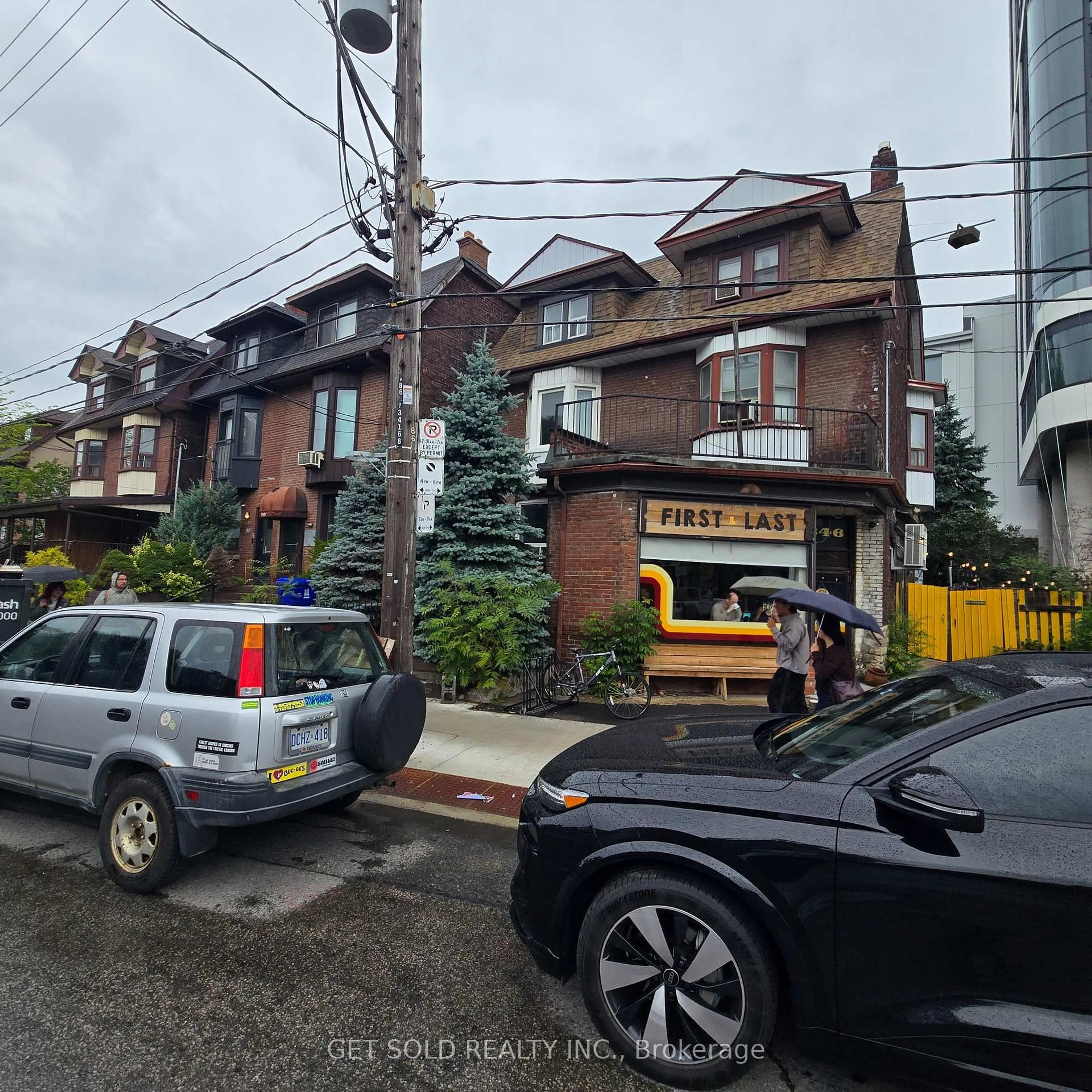 Blurry image for 348 Dupont St, Toronto Ontario M5R 1V9