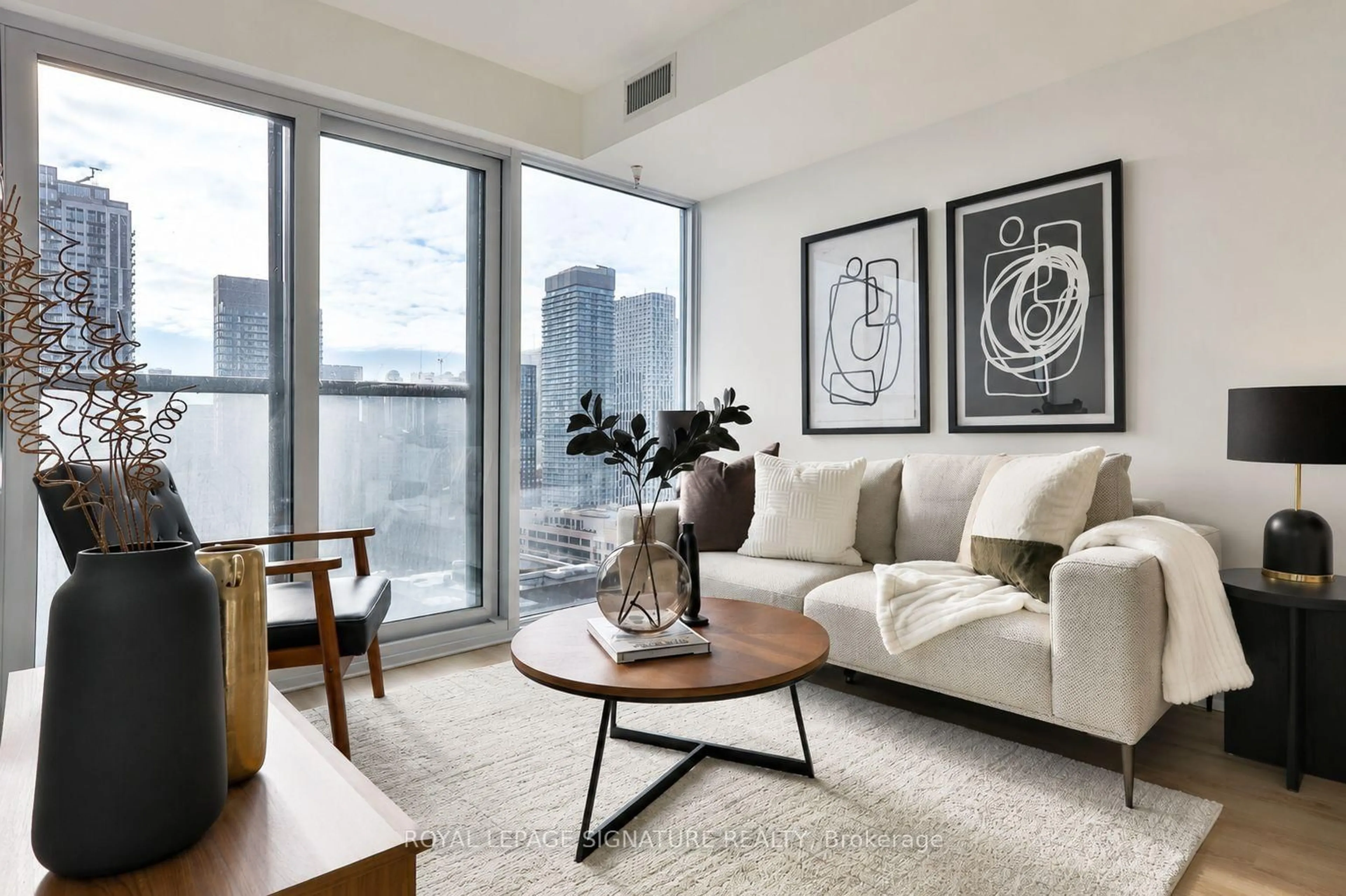 Living room with furniture, unknown for 319 Jarvis St #2916, Toronto Ontario M5B 0C8