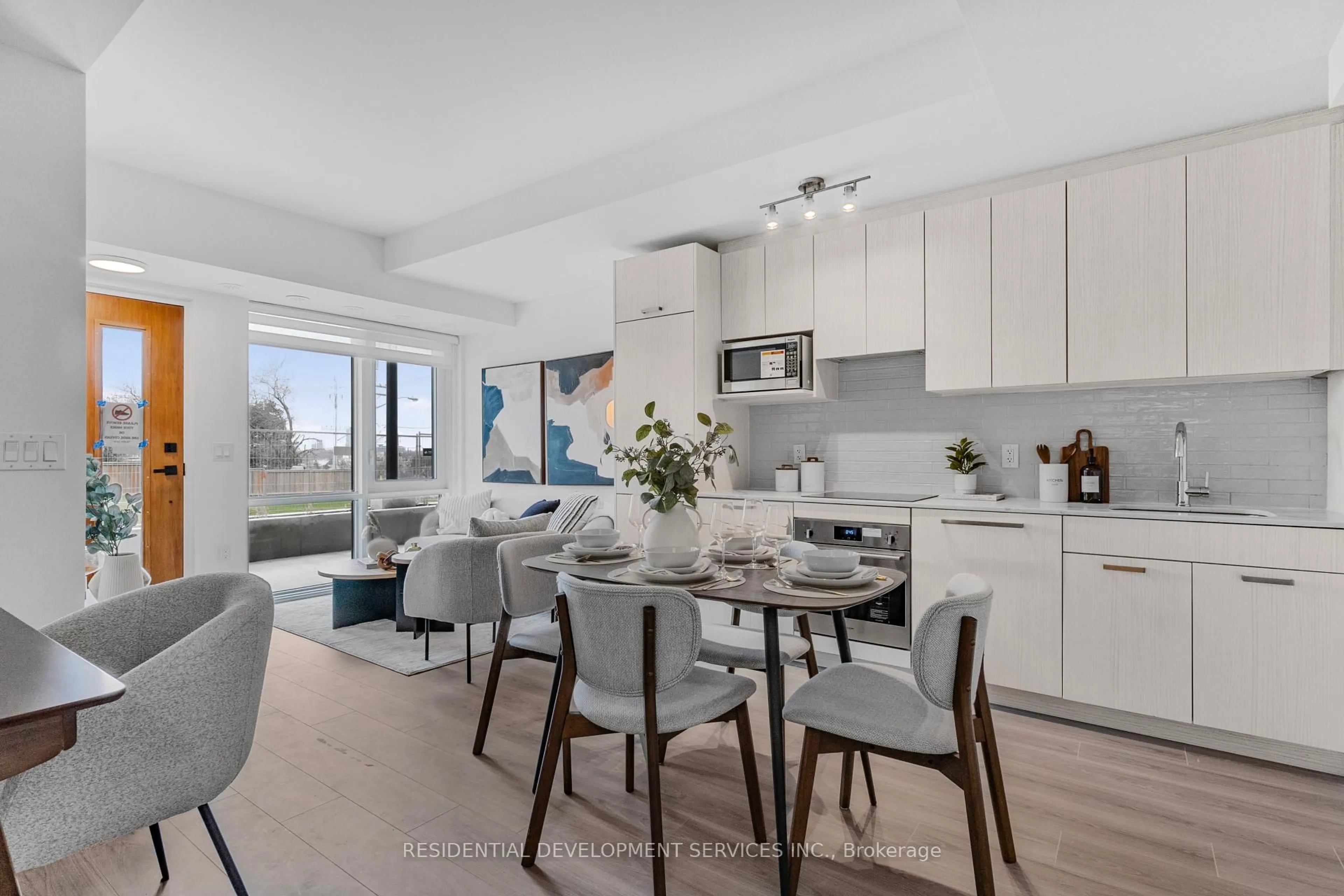 Open concept kitchen, unknown for 67 Curlew Dr #182, Toronto Ontario M3A 0B4