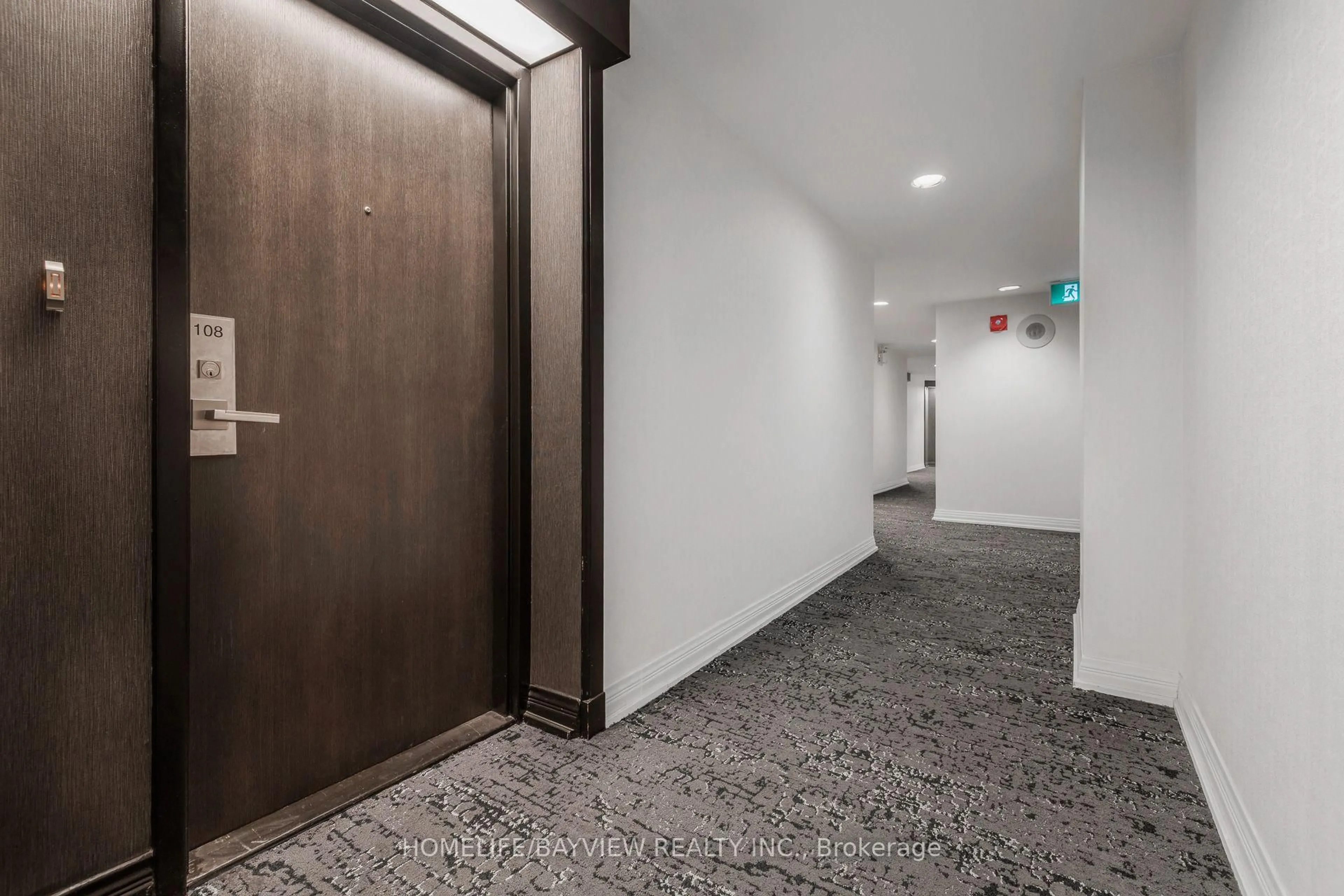 Indoor foyer for 15 Mcmurrich St #108, Toronto Ontario M5R 3M6