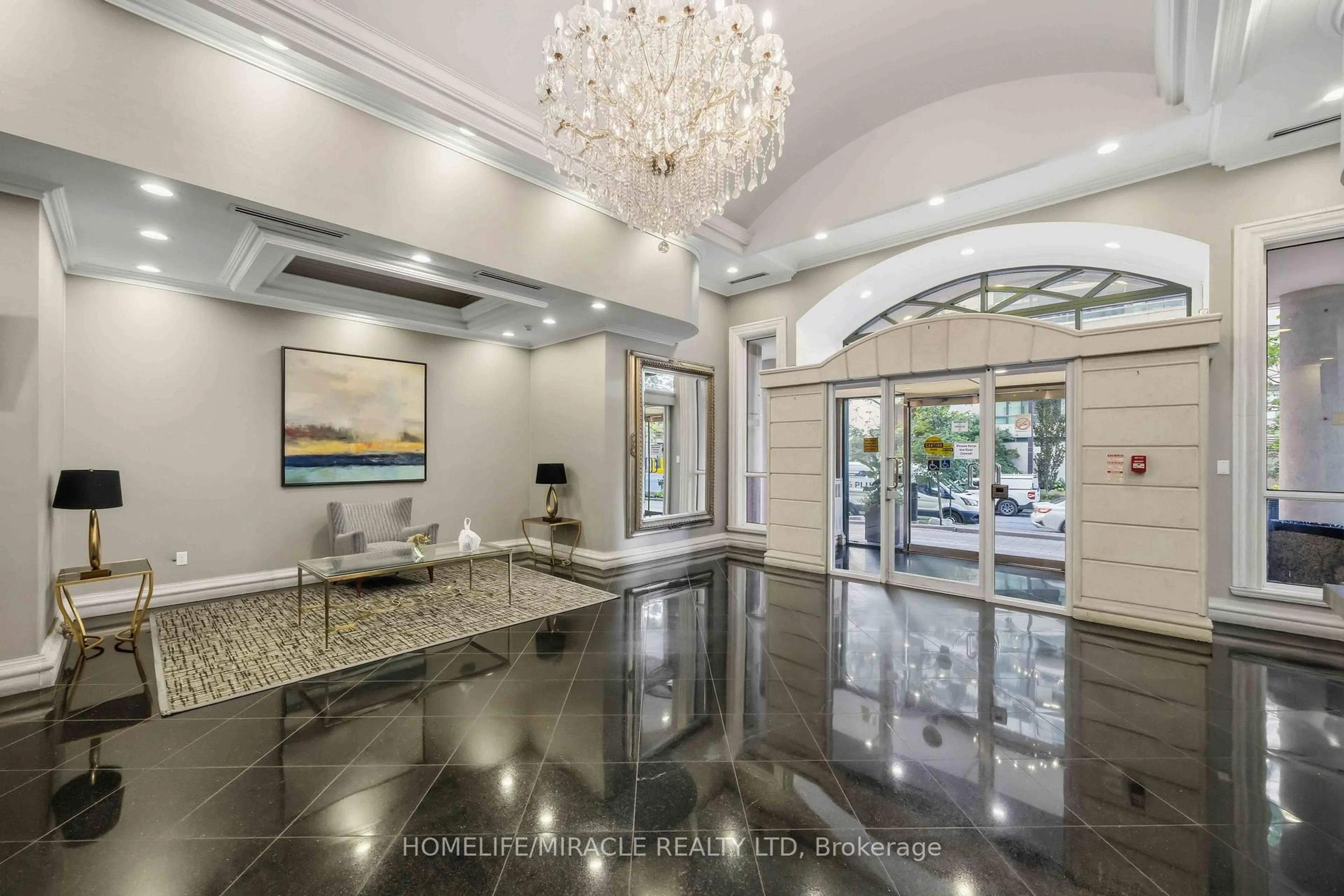 Indoor foyer for 7 Lorraine Dr #1010, Toronto Ontario M2N 7H2