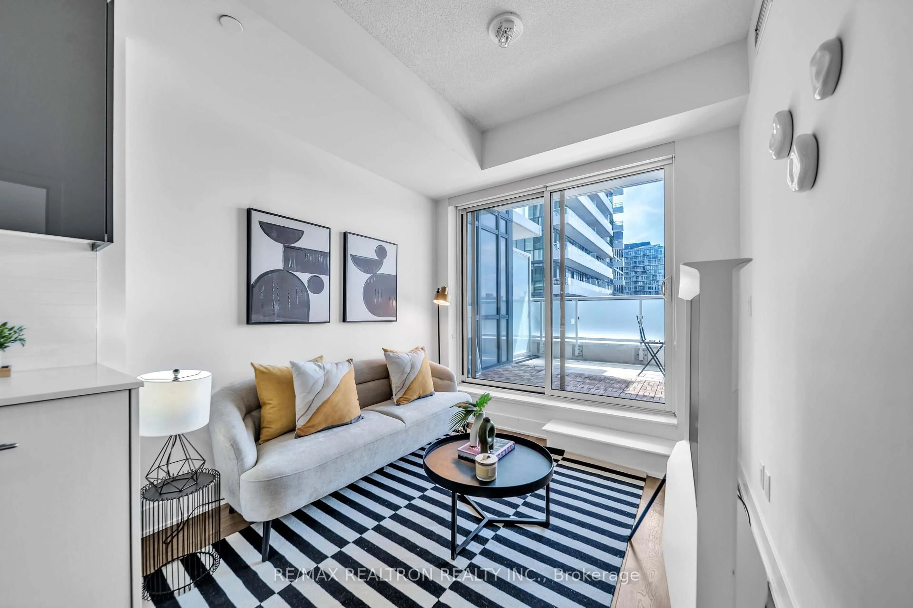 Living room with furniture, unknown for 188 Fairview Mall Dr #606, Toronto Ontario M2J 0H7