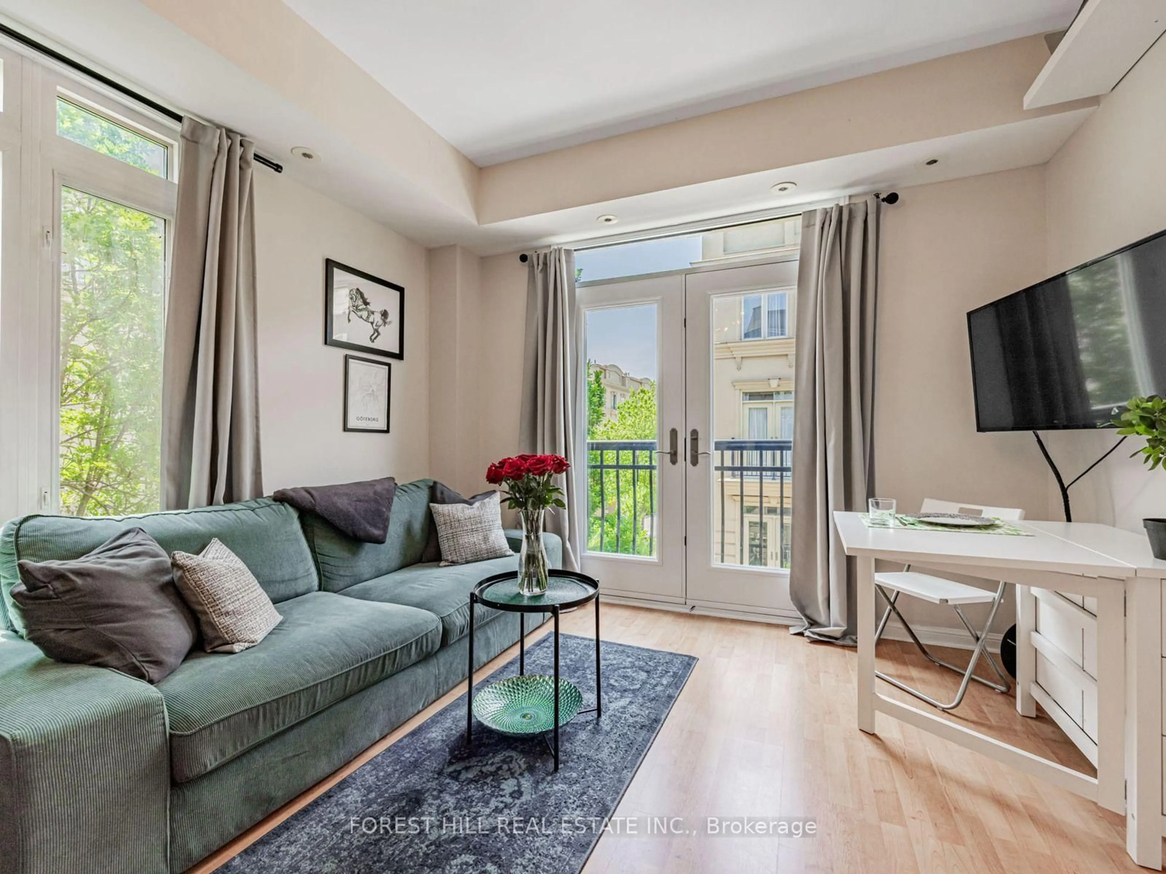 Living room with furniture, unknown for 68 Carr St #TH 3, Toronto Ontario M5T 1B7