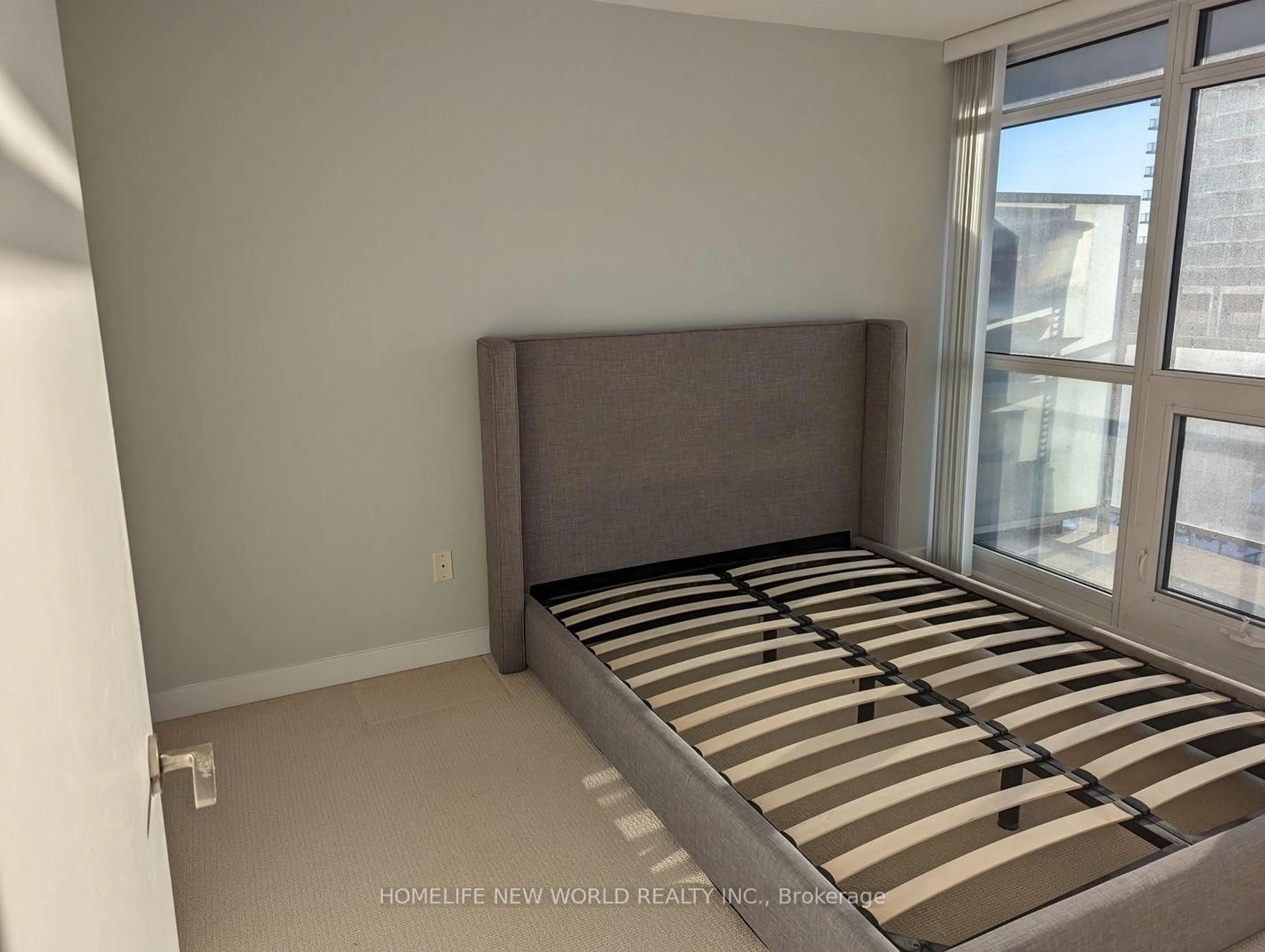 Bedroom with bed, unknown for 121 Mcmahon Dr #811, Toronto Ontario M2K 0C1