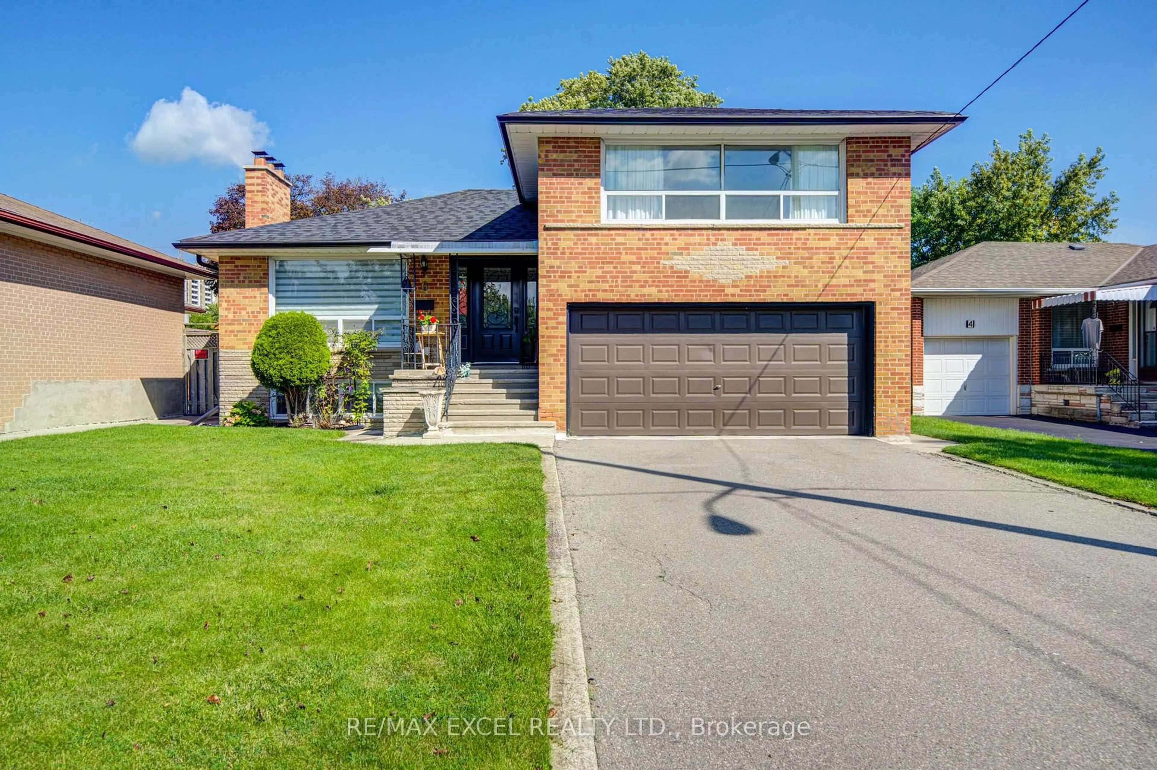 Home with brick exterior material, street for 6 Averill Cres, Toronto Ontario M2M 2A9