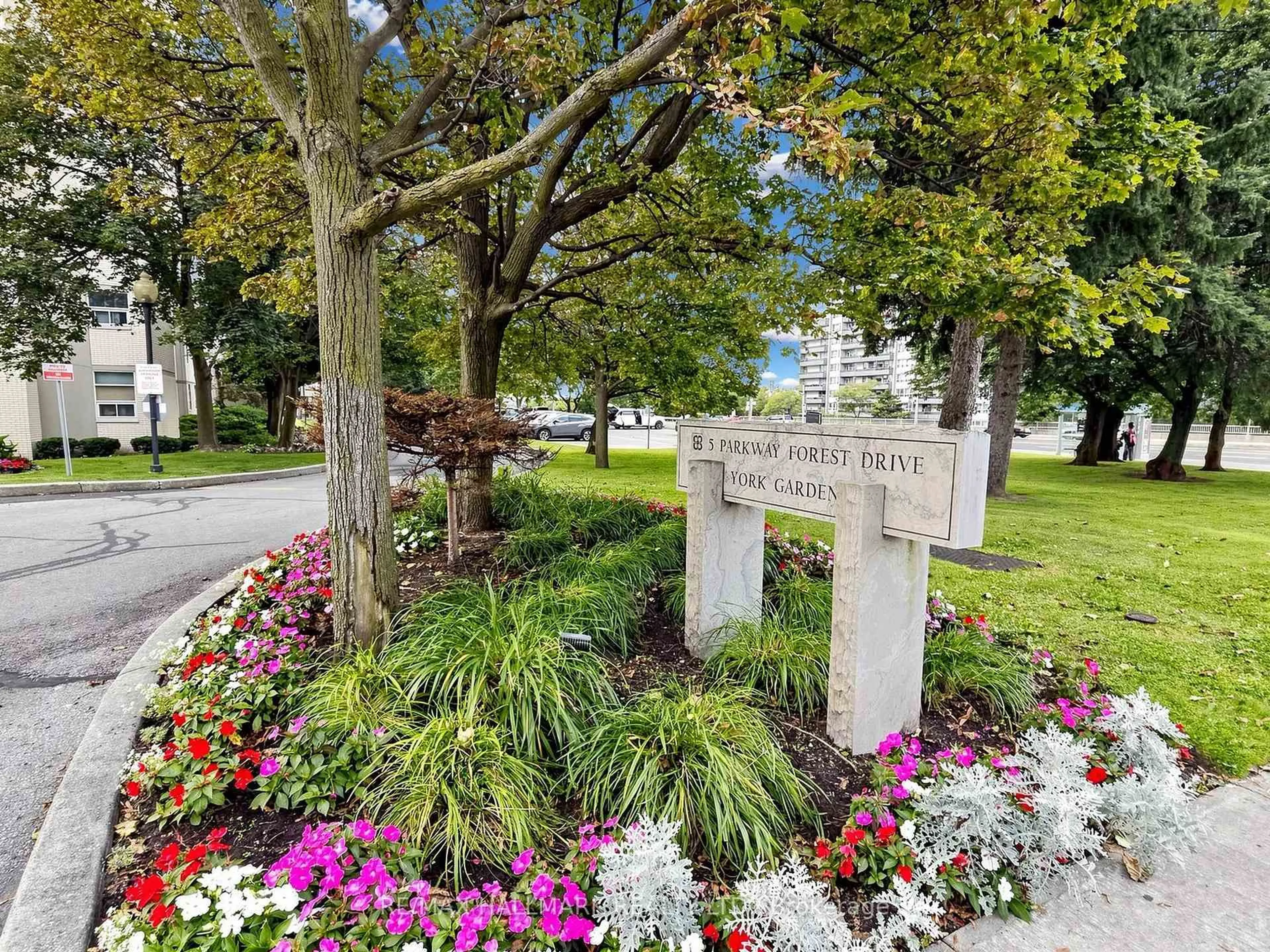 Unknown for 5 Parkway Forest Dr #1609, Toronto Ontario M2J 1L2