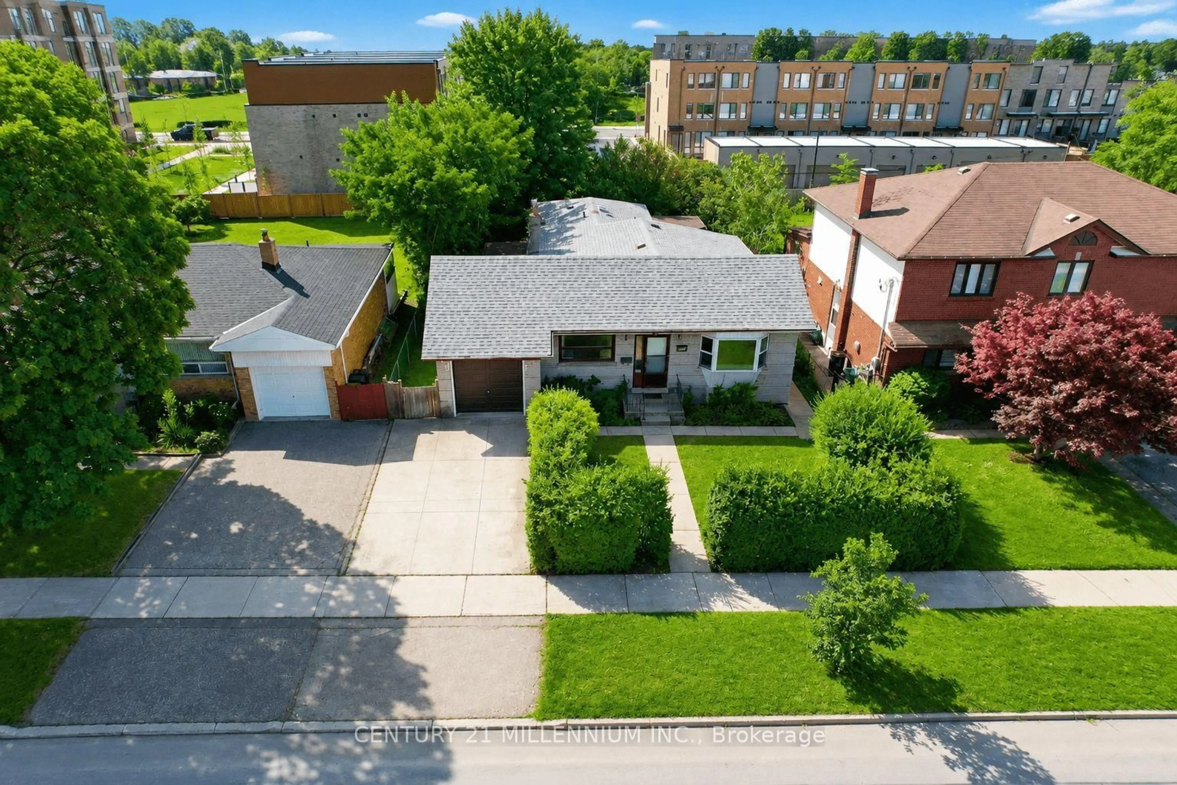 A pic from outside/outdoor area/front of a property/back of a property/a pic from drone, street for 169 Ranee Ave, Toronto Ontario M6A 1N3