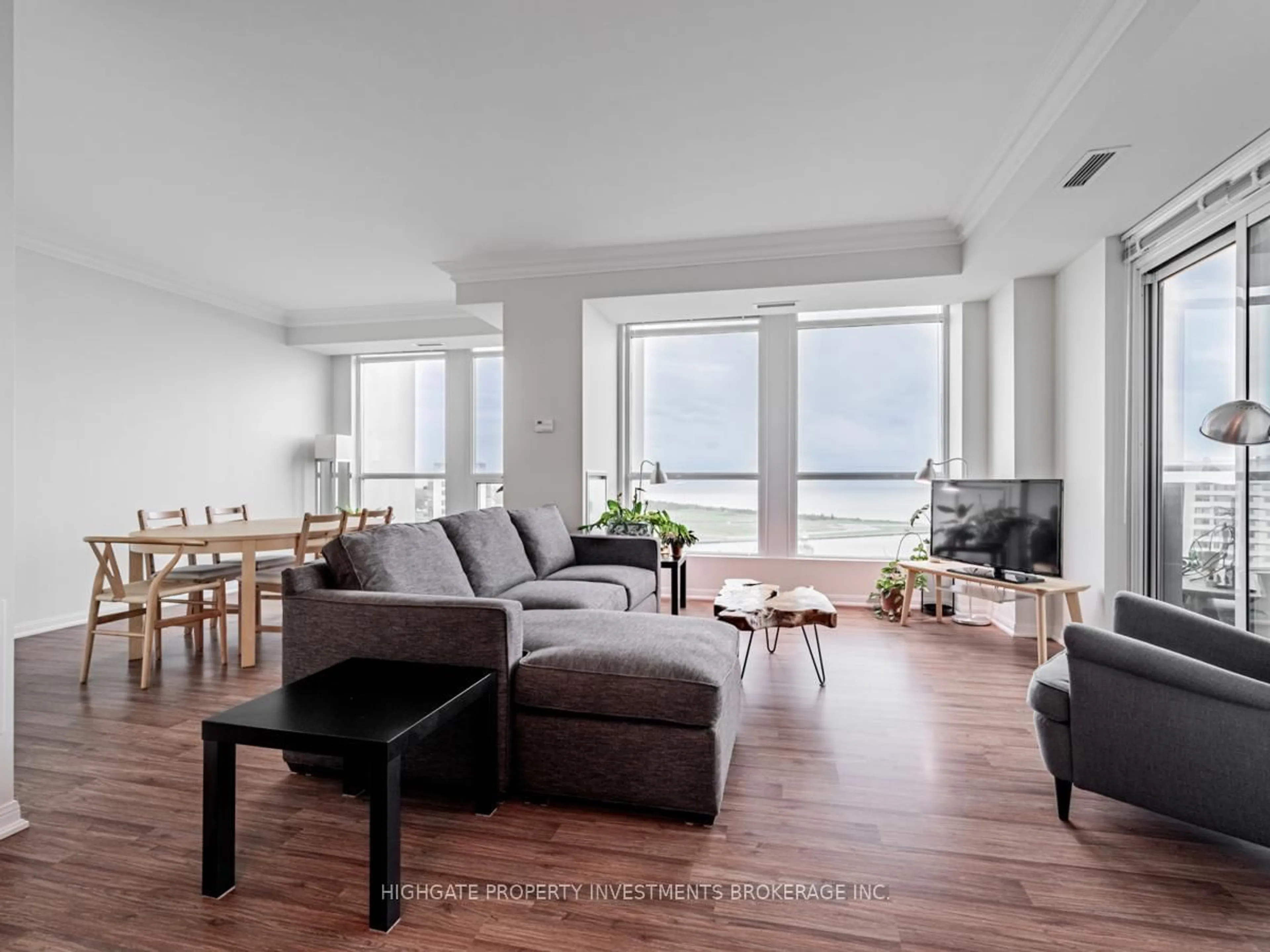 Living room with furniture, unknown for 628 Fleet St #2506, Toronto Ontario M5V 1A8