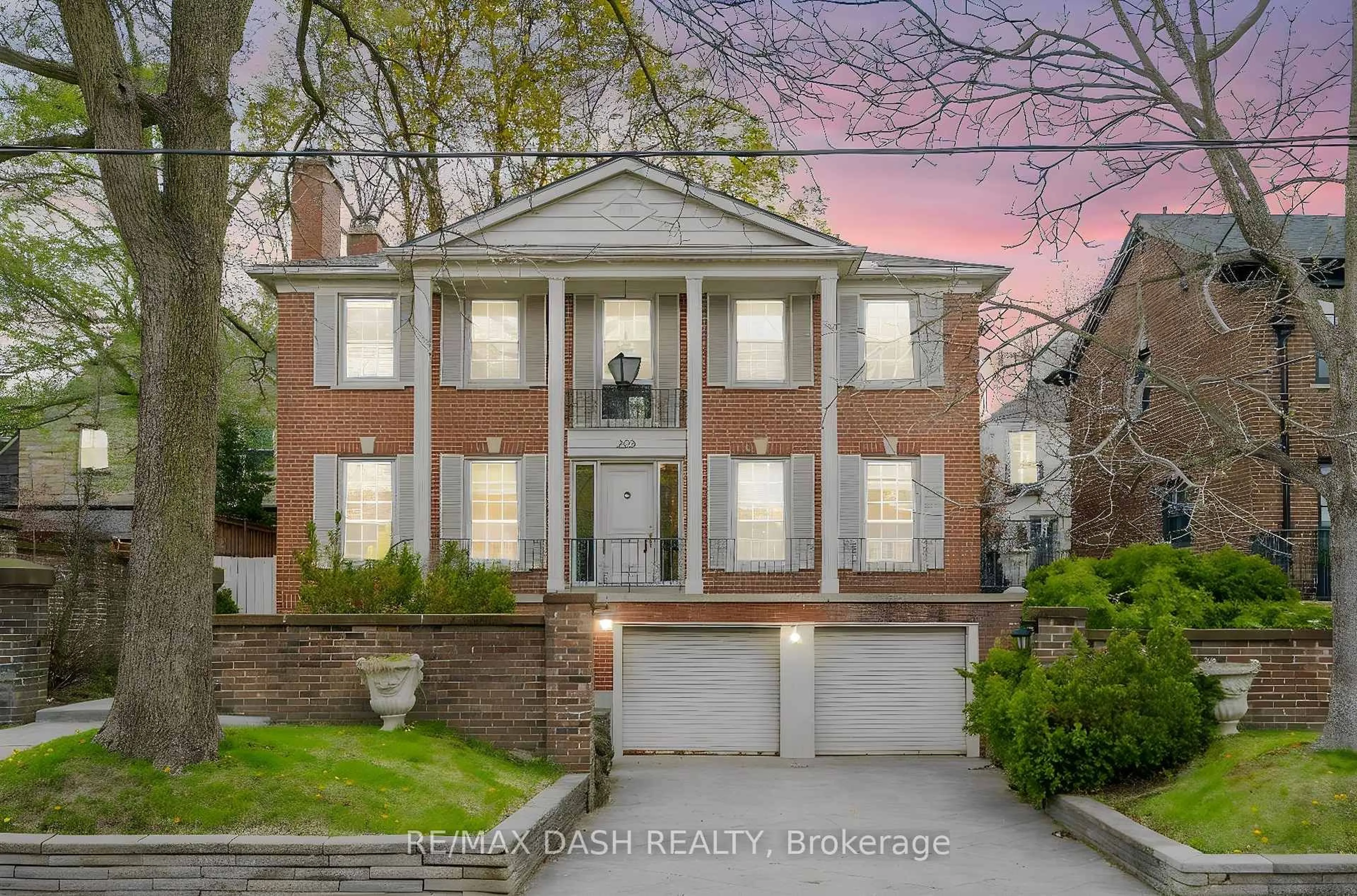 Home with brick exterior material, street for 268 Lonsdale Rd, Toronto Ontario M4V 1X1