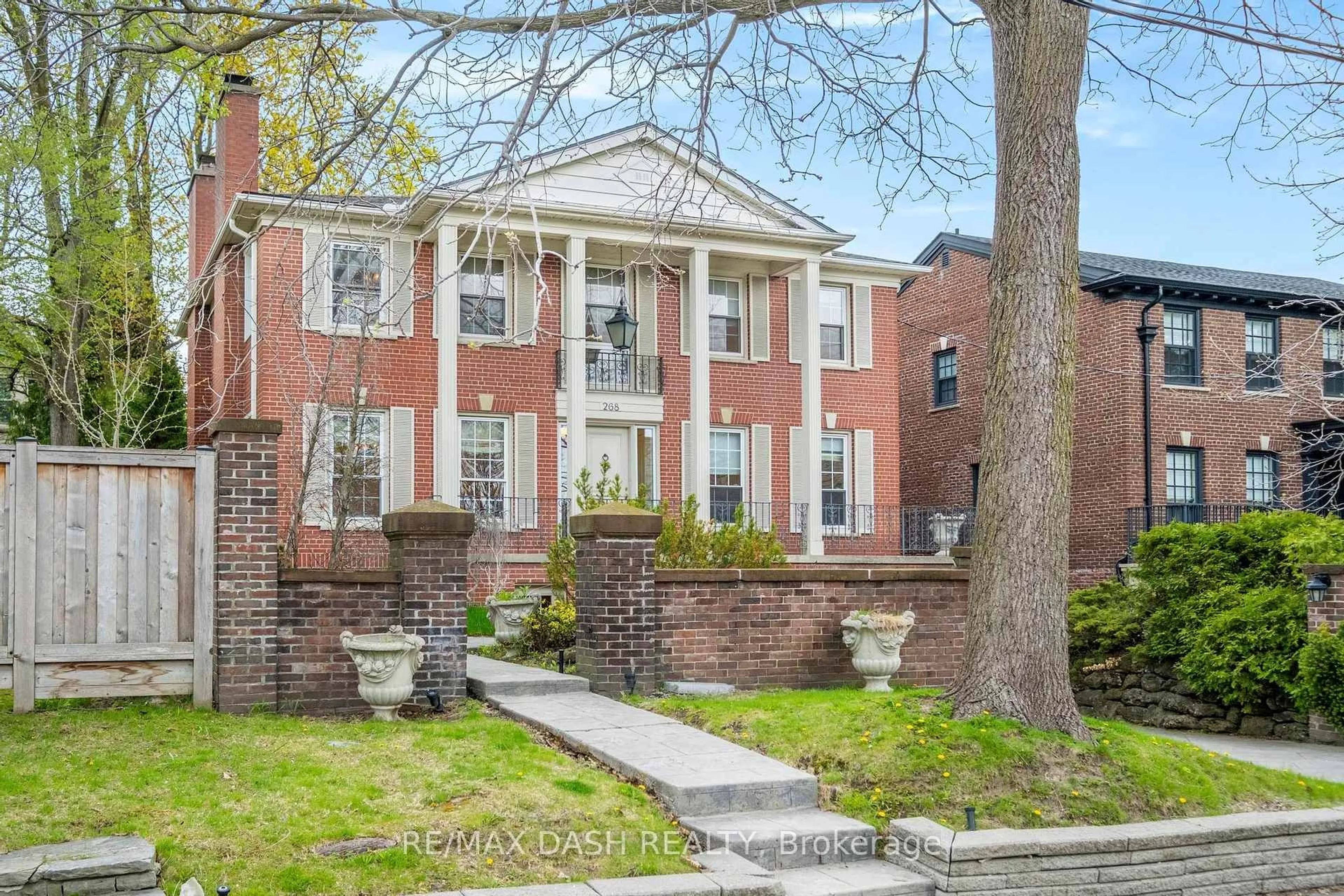 Home with brick exterior material, street for 268 Lonsdale Rd, Toronto Ontario M4V 1X1