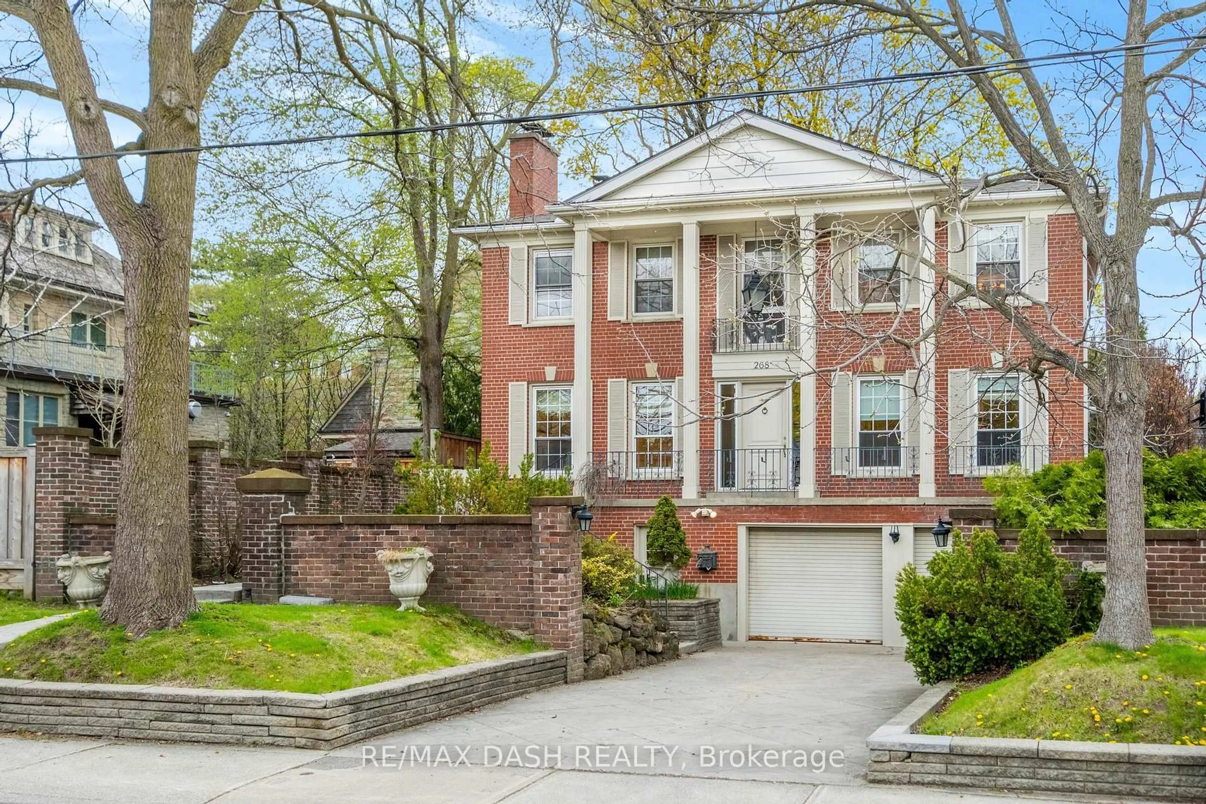 Home with brick exterior material, street for 268 Lonsdale Rd, Toronto Ontario M4V 1X1
