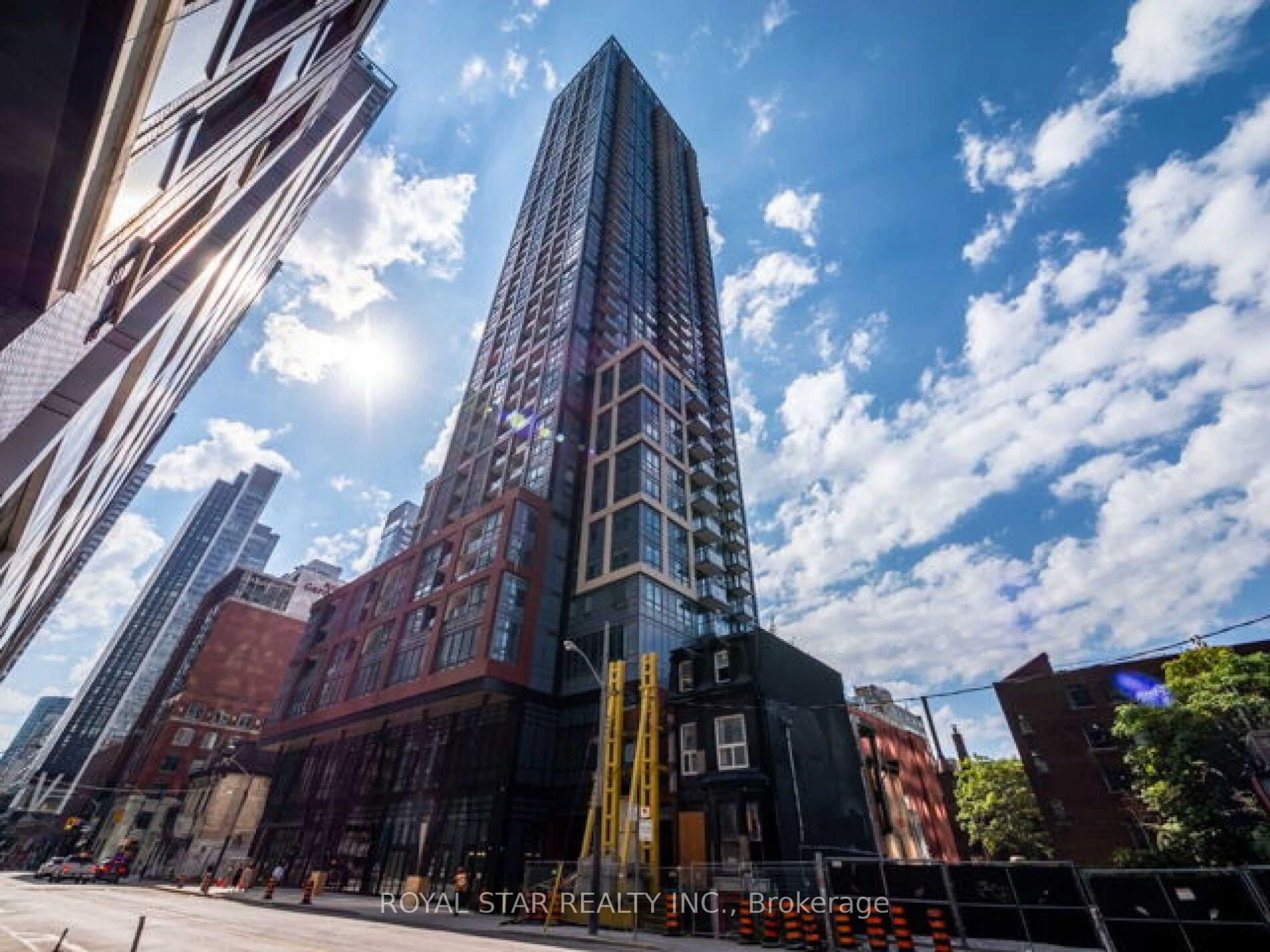 Unknown for 108 Peter St #1007, Toronto Ontario M5V 2G7