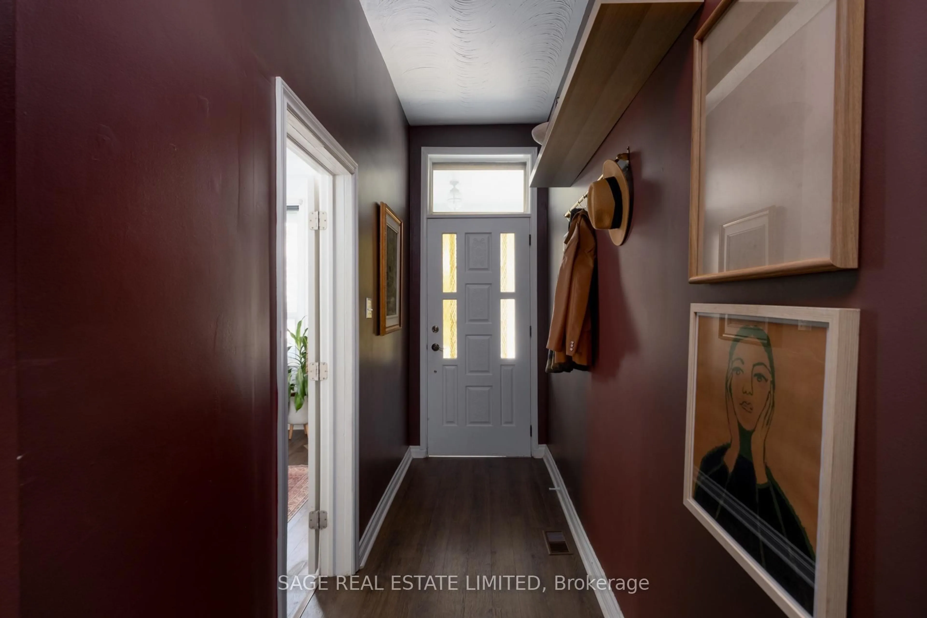 Indoor entryway for 221 Palmerston Ave, Toronto Ontario M6J 2J3