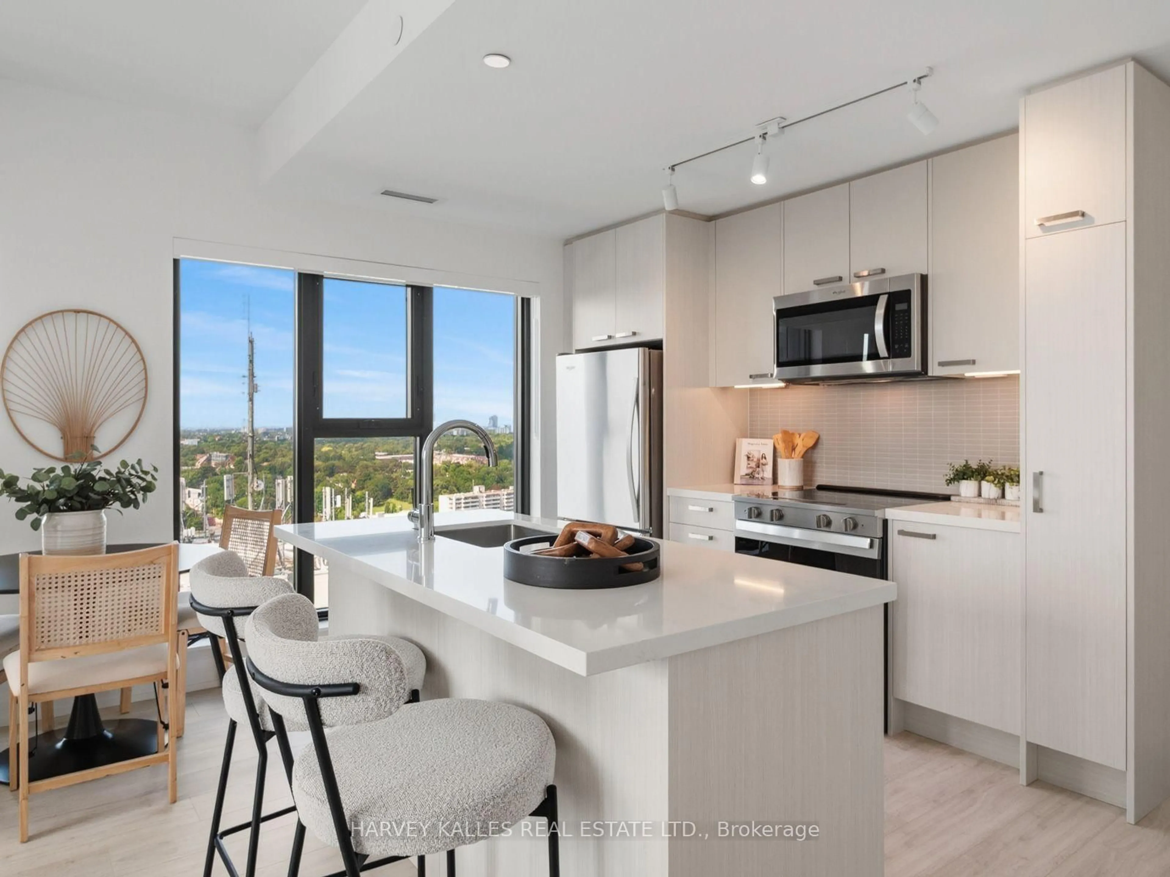 Open concept kitchen, ceramic/tile floor for 20 Soudan Ave #2607, Toronto Ontario M4S 0E2