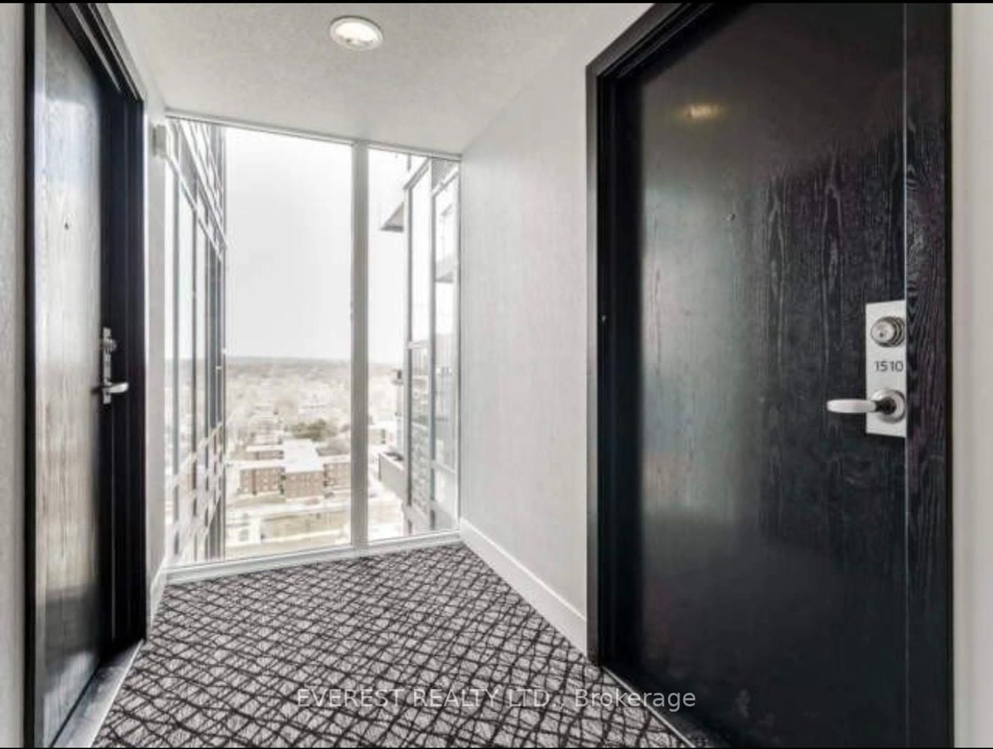 Indoor foyer for 225 Sackville St #1510, Toronto Ontario M5A 0B9